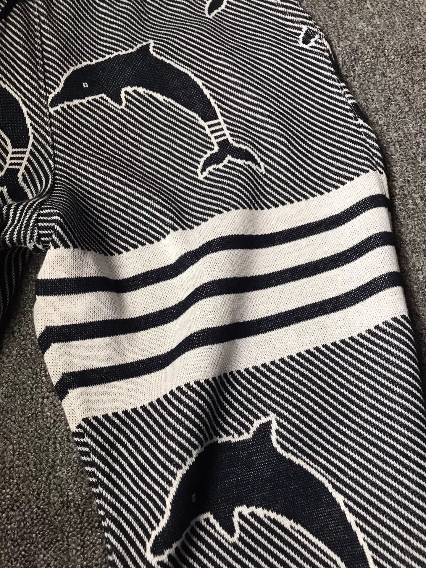 Thom Browne Thom Browne Dolphin Print Casual Pants Size US 27 - 4 Thumbnail