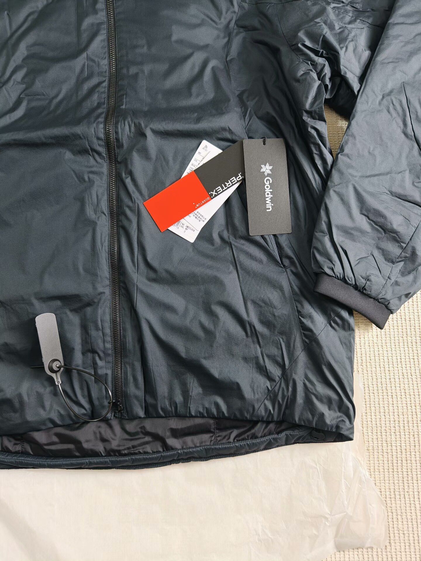 Goldwin Goldwin Pertex Quantum Padded Hooded Jacket Size US L / EU 52-54 / 3 - 4 Thumbnail