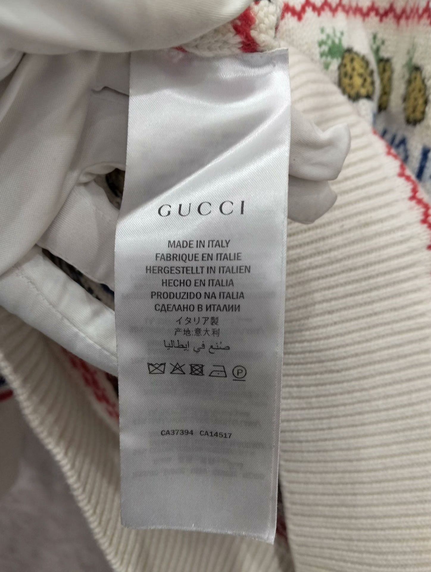 Gucci Gucci White Sweater with Fruit Patterns Size S / US 4 / IT 40 - 5 Thumbnail
