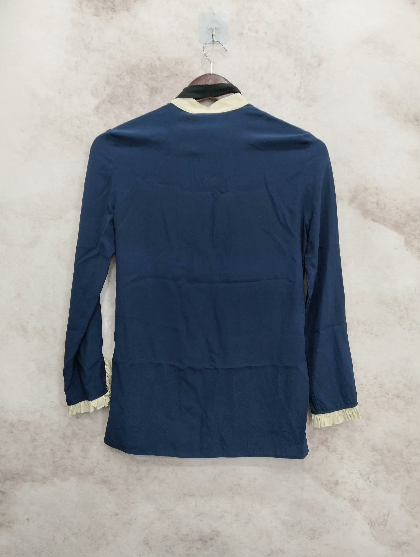 Gucci Gucci Blue Button-Up Shirt Size S / US 4 / IT 40 - 2 Thumbnail