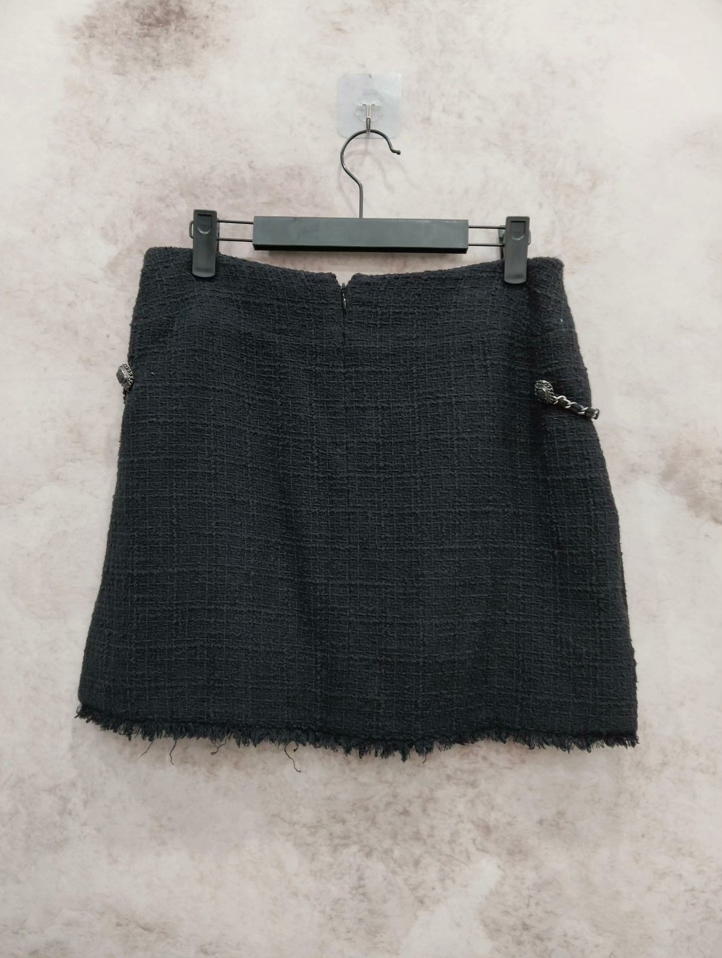 Chanel Chanel Black Textured Short Skirt Size 38" / US 16 / IT 52 - 2 Thumbnail