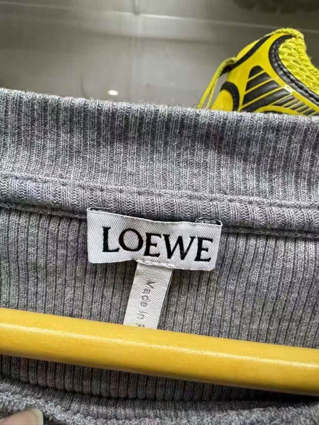 Loewe Loewe Men's Logo Long-Sleeve T-Shirt Size US M / EU 48-50 / 2 - 4 Thumbnail