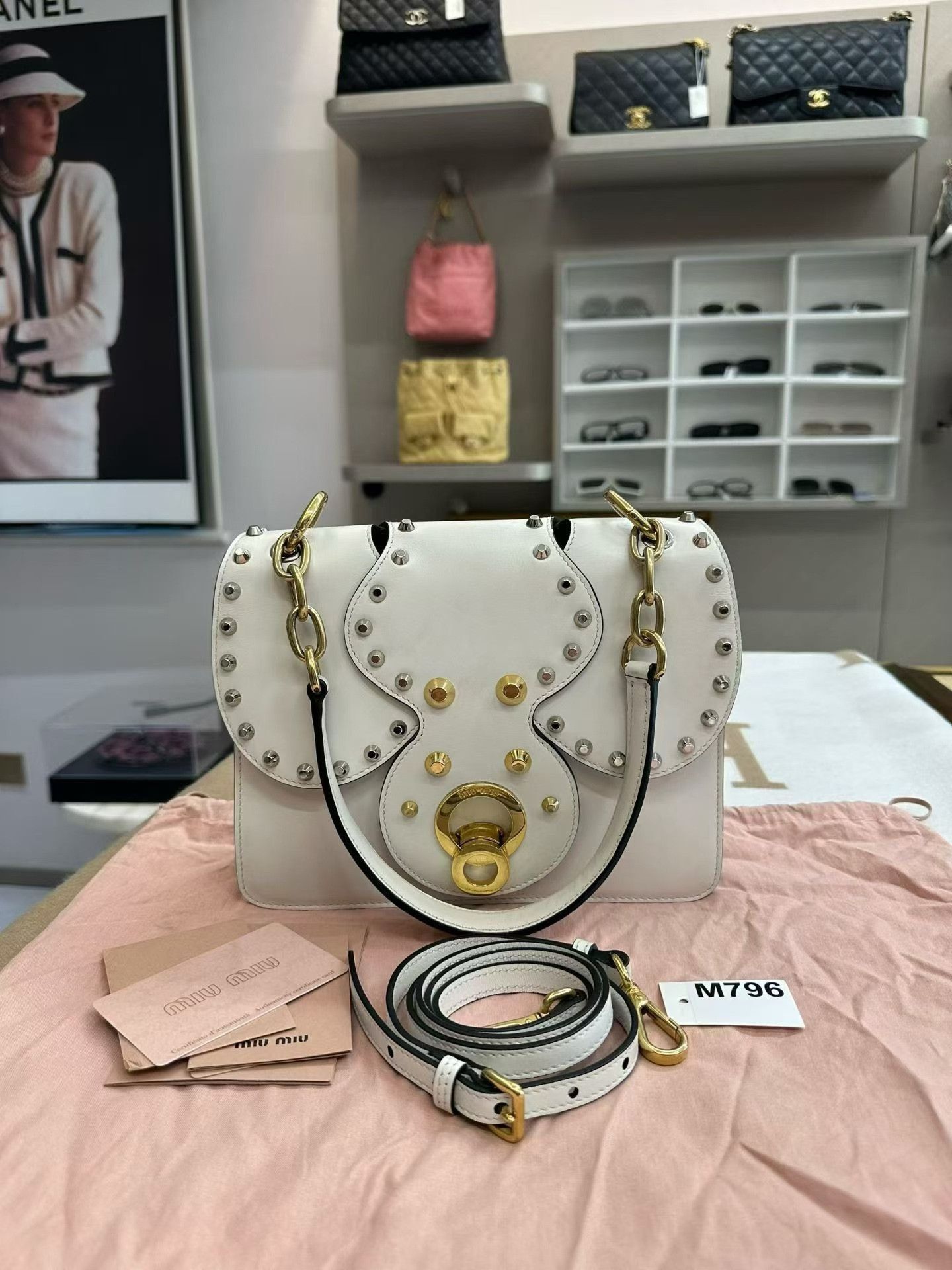 Miu Miu Miumiu Studded White Leather Handbag Size ONE SIZE - 3 Thumbnail