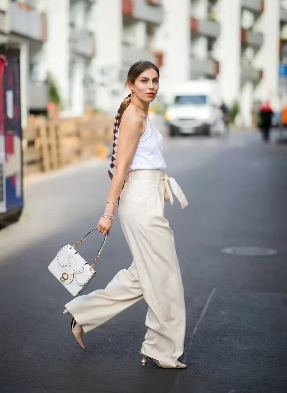 Miu Miu Miumiu Studded White Leather Handbag Size ONE SIZE - 8 Thumbnail