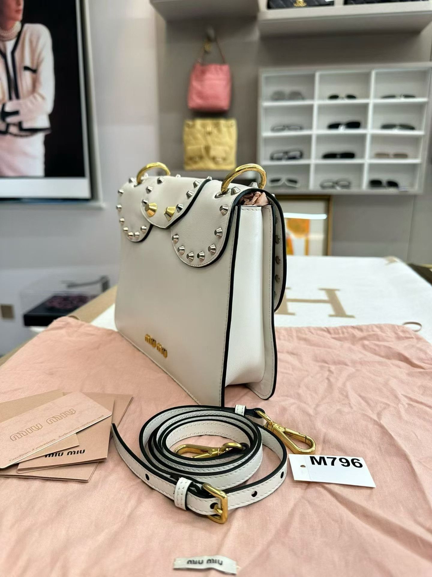 Miu Miu Miumiu Studded White Leather Handbag Size ONE SIZE - 5 Thumbnail