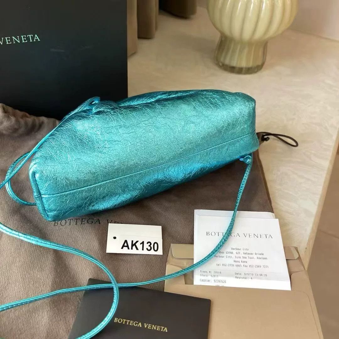 Bottega Veneta BV Mini Cloud Crossbody Bag Size ONE SIZE - 6 Thumbnail