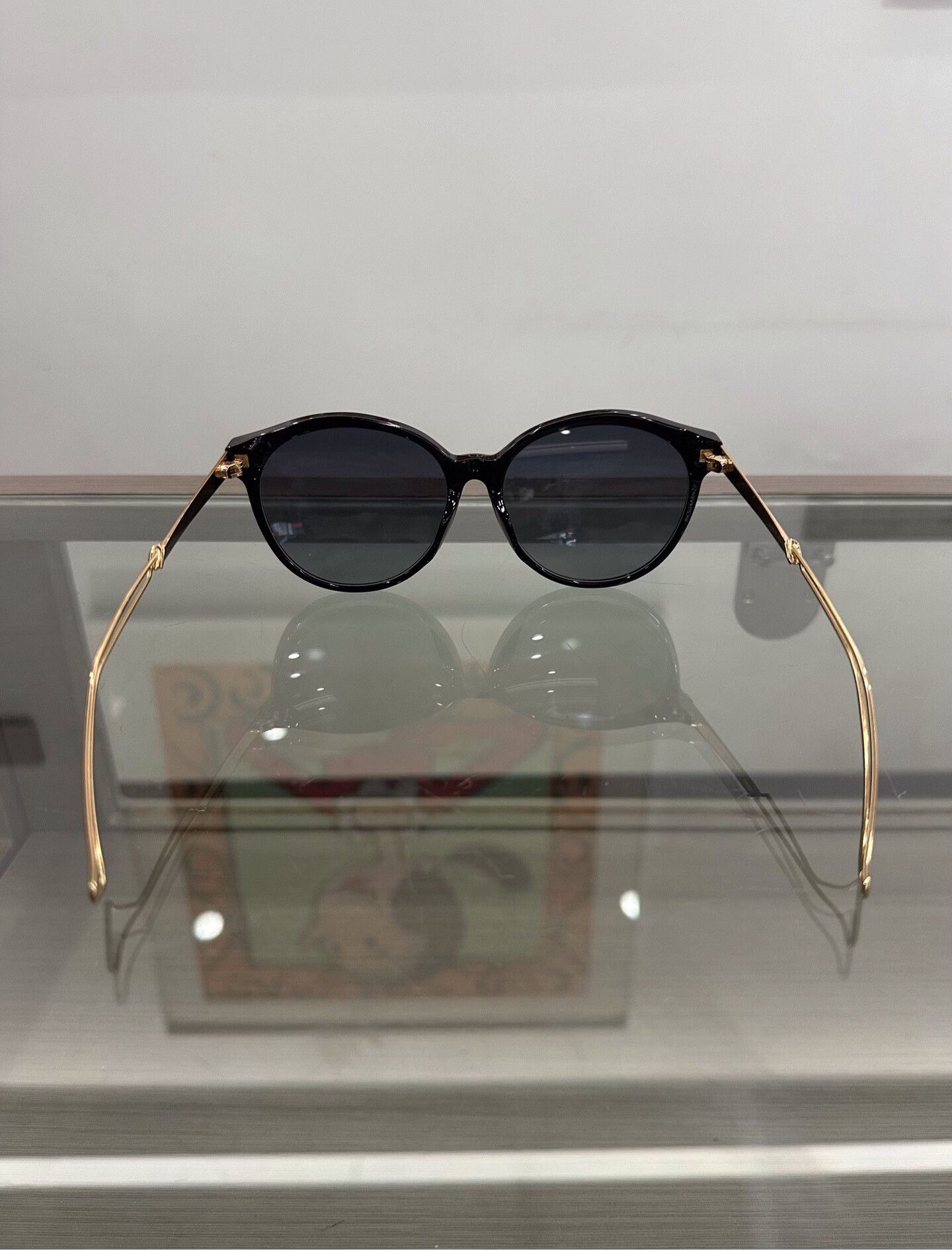 Dior Dior Black Cat-Eye Gold Logo Sunglasses Size ONE SIZE - 5 Thumbnail