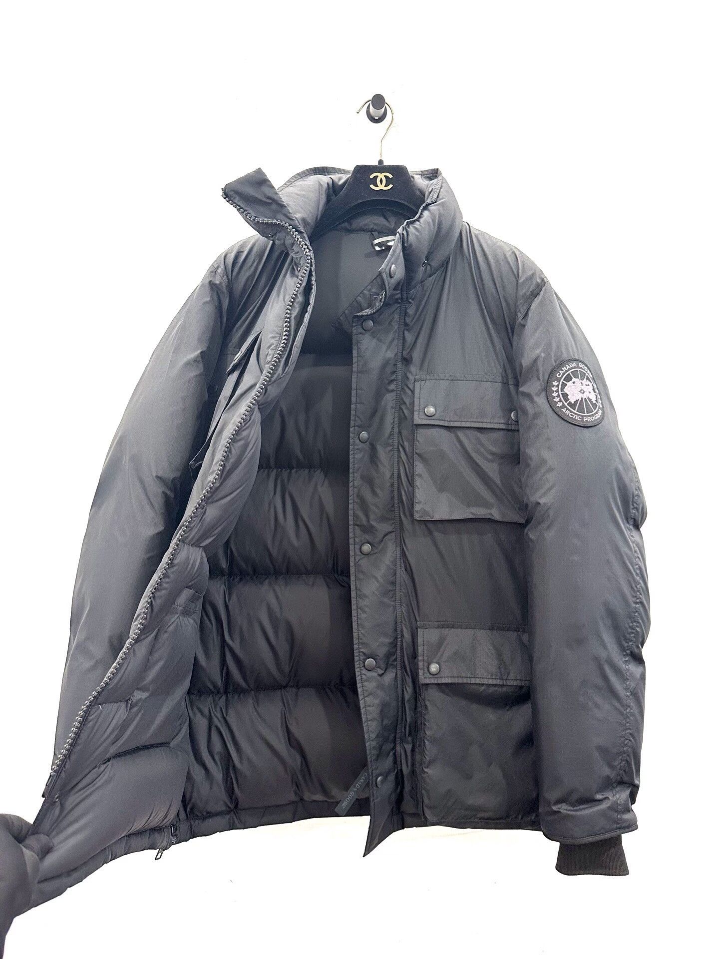 Canada Goose Canada Goose x Barneys New York Down Jacket Size US L / EU 52-54 / 3 - 3 Thumbnail