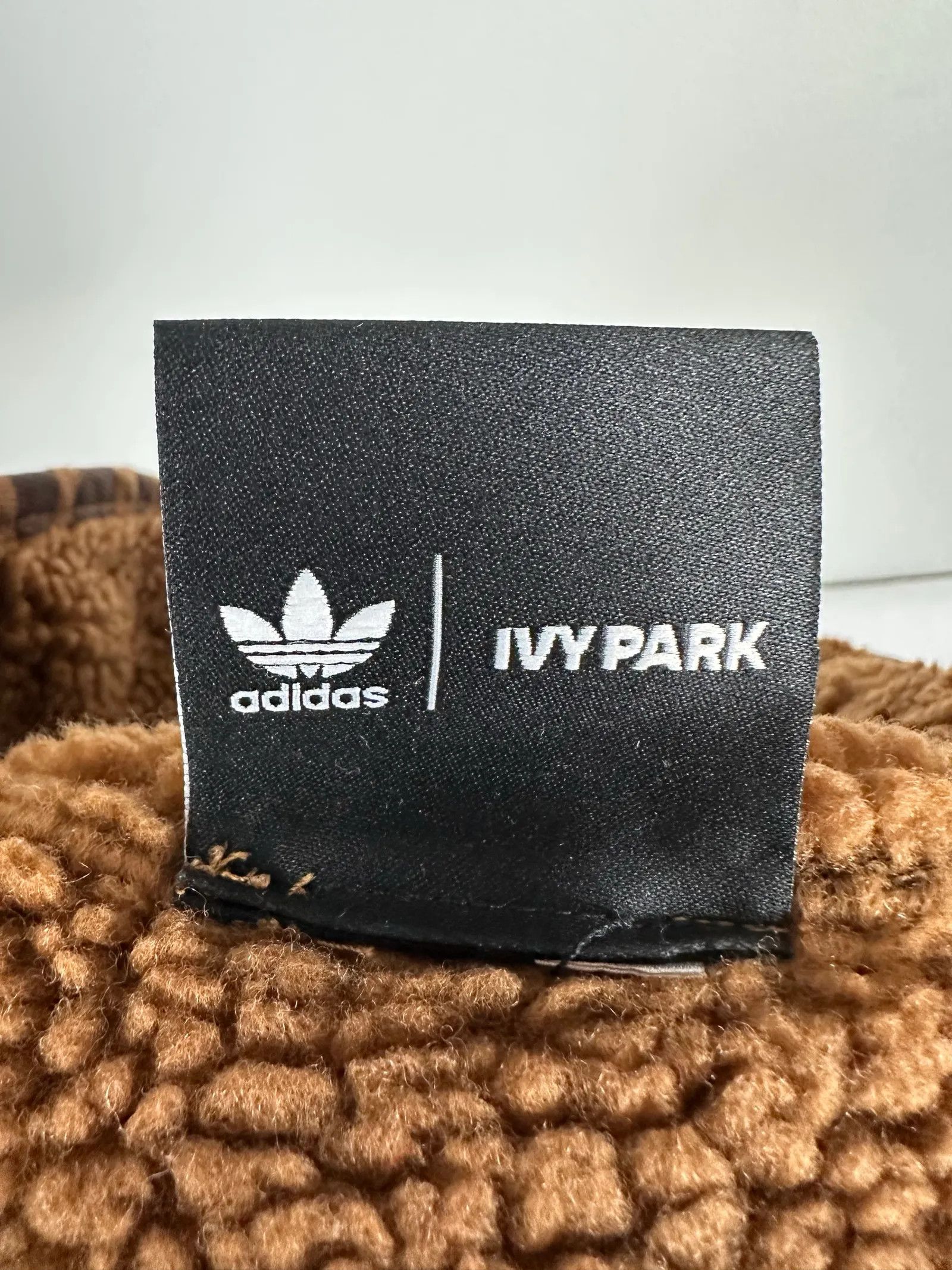 Adidas Ivy Park x Adidas Reversible Monogram Bucket Hat Size ONE SIZE - 3 Thumbnail