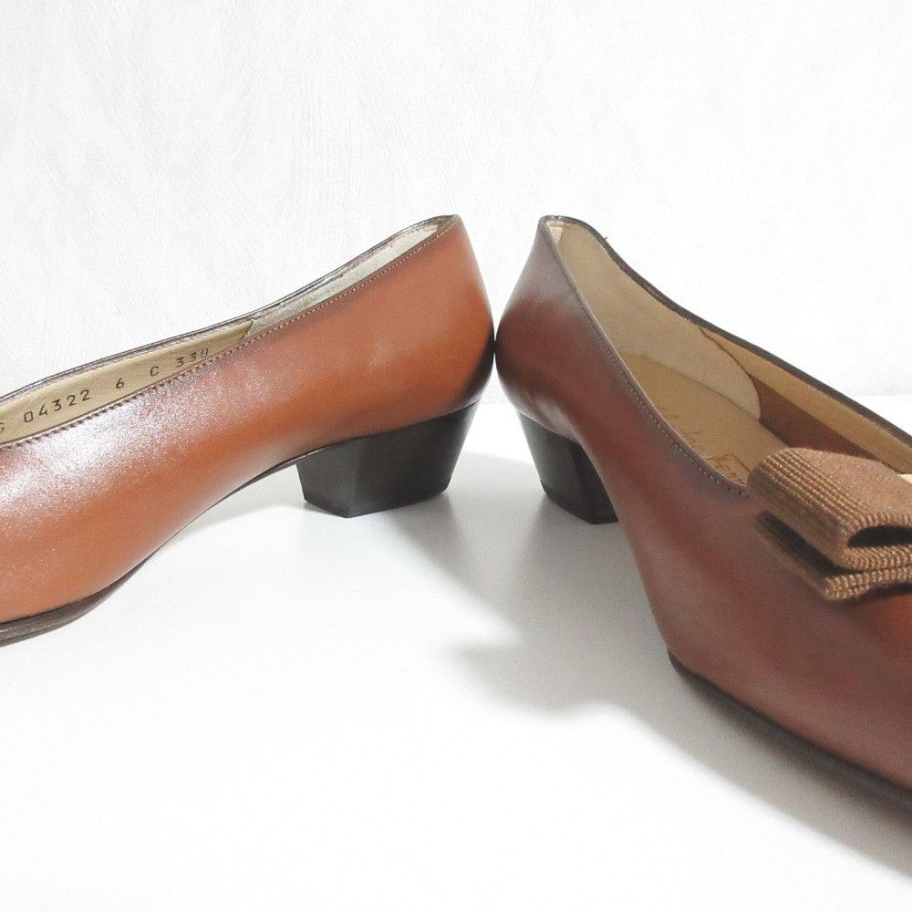 Salvatore Ferragamo Salvatore Ferragamo Salvatore Ferragamo Vara Leather Pumps Leather Shoes DUTY FREE for USA Size ONE SIZE - 4 Thumbnail