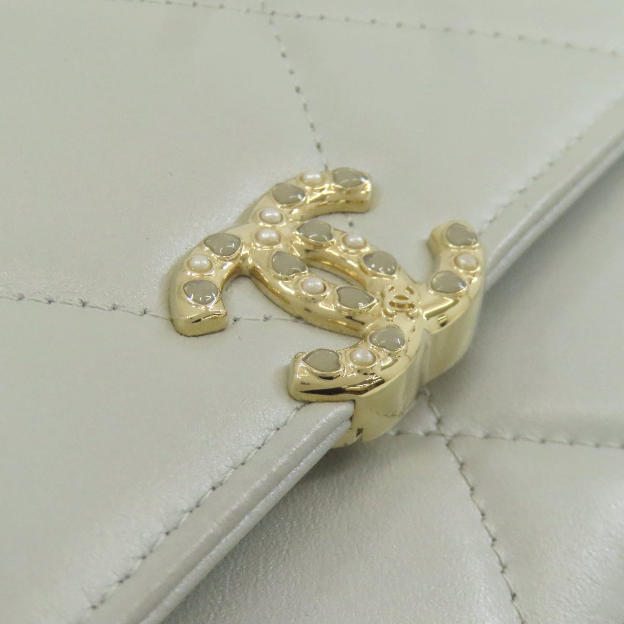 Chanel CHANEL Chain Shoulder Bag, Matelasse, Gold Hardware, Lambskin, Women's, Size ONE SIZE - 15 Thumbnail