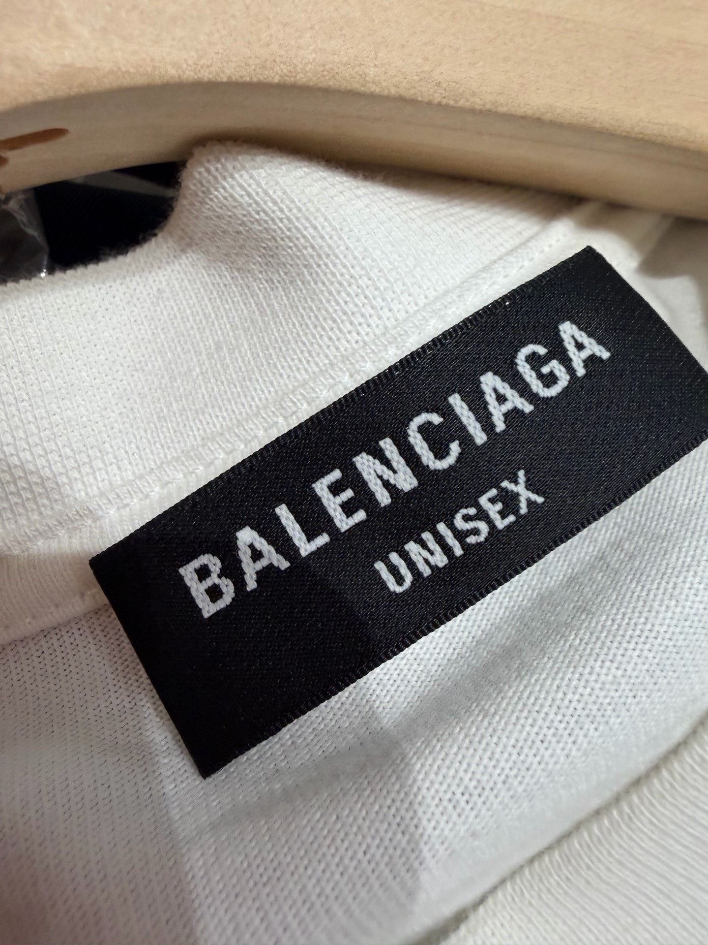 Balenciaga Balenciaga x WFP Collaboration White Long Sleeve Size US L / EU 52-54 / 3 - 4 Thumbnail