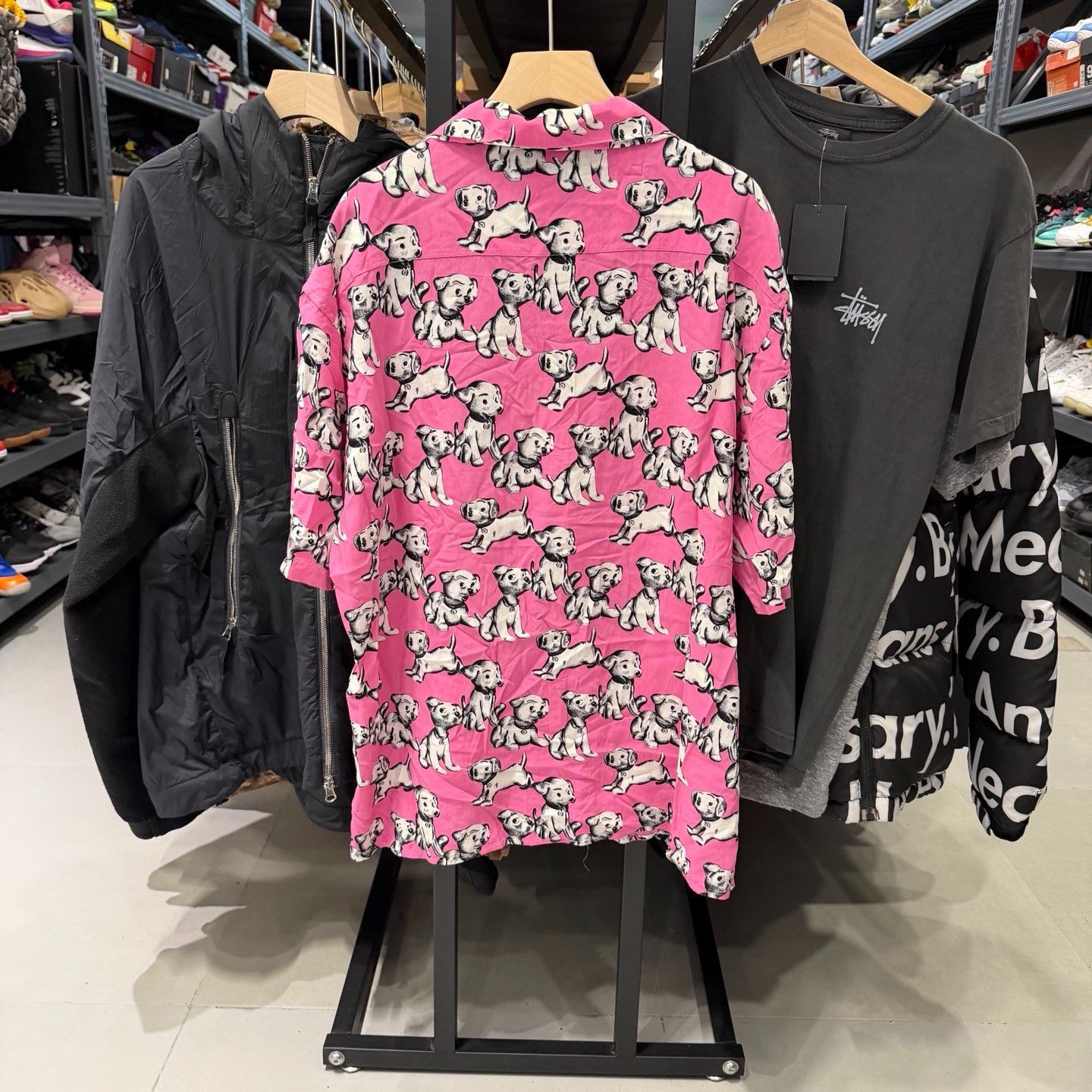 Celine Celine Pink Puppy Short-Sleeve Shirt Size S / US 4 / IT 40 - 2 Thumbnail