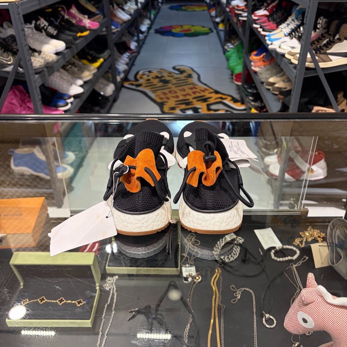 Alexander Wang Alexander Wang x Adidas Run Black Size US 6 / EU 39 - 3 Thumbnail