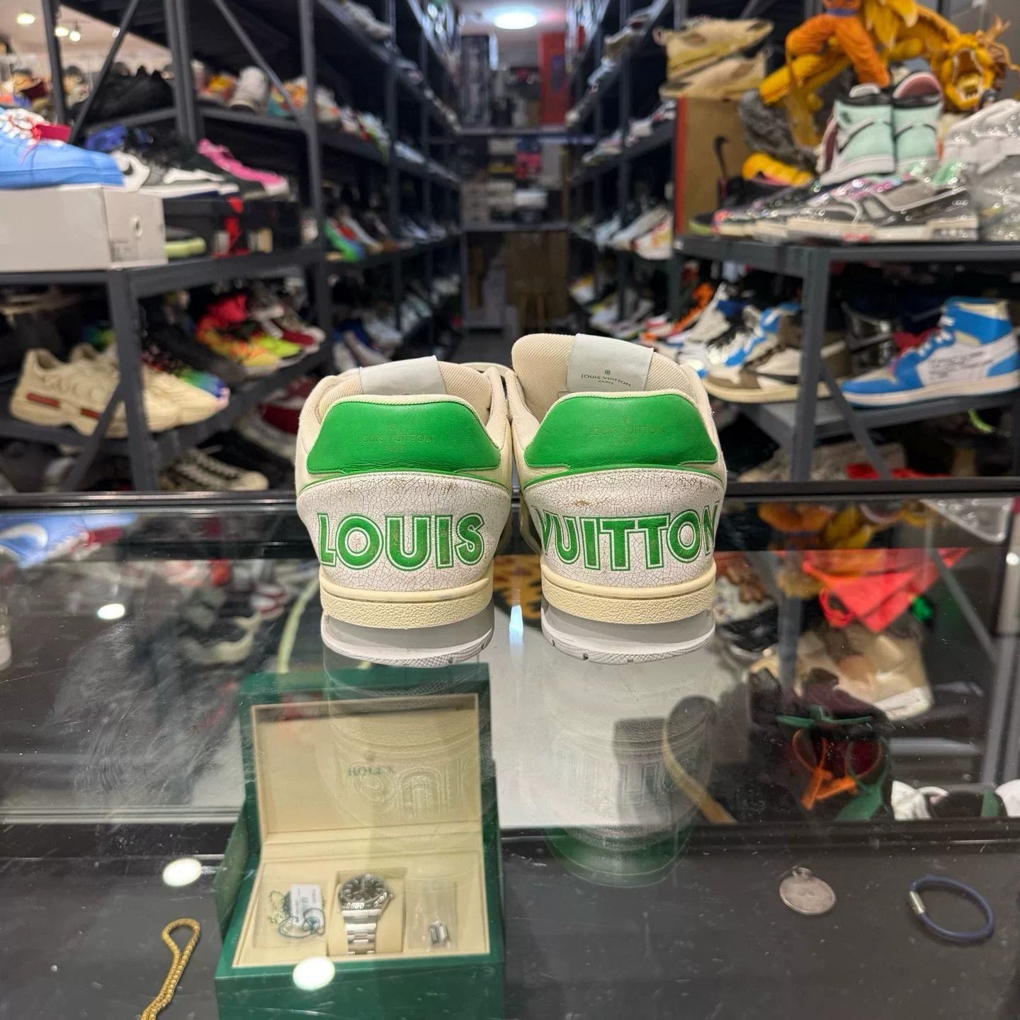 Louis Vuitton Louis Vuitton LV Trainer Velcro White Green Size US 10.5 / EU 43-44 - 3 Thumbnail