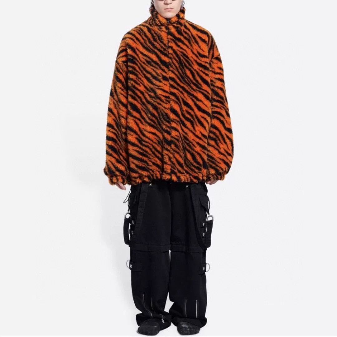 Balenciaga Balenciaga SS22 Tiger Stripe Fleece Jacket Size US S / EU 44-46 / 1 - 4 Thumbnail