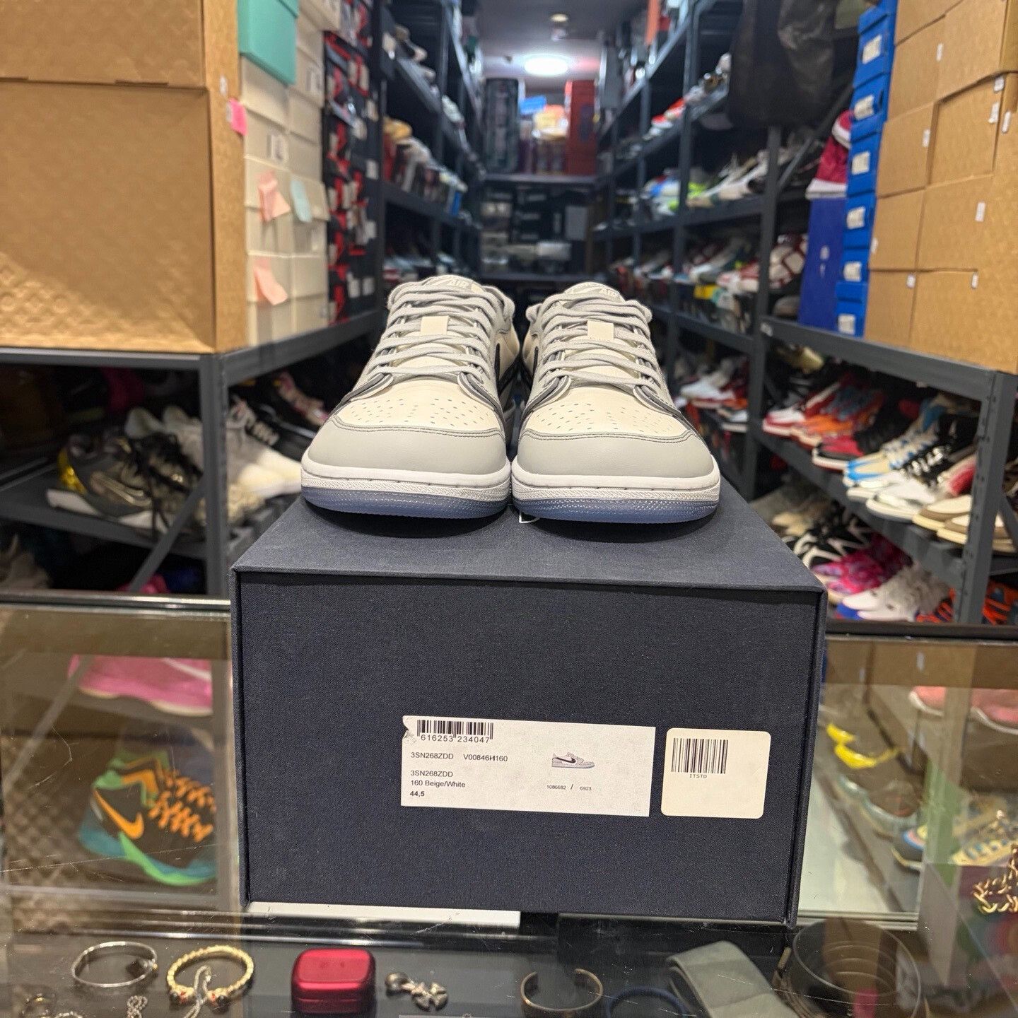 Dior Dior AJ1 White Grey Sneakers Size US 11 / EU 44 - 2 Thumbnail