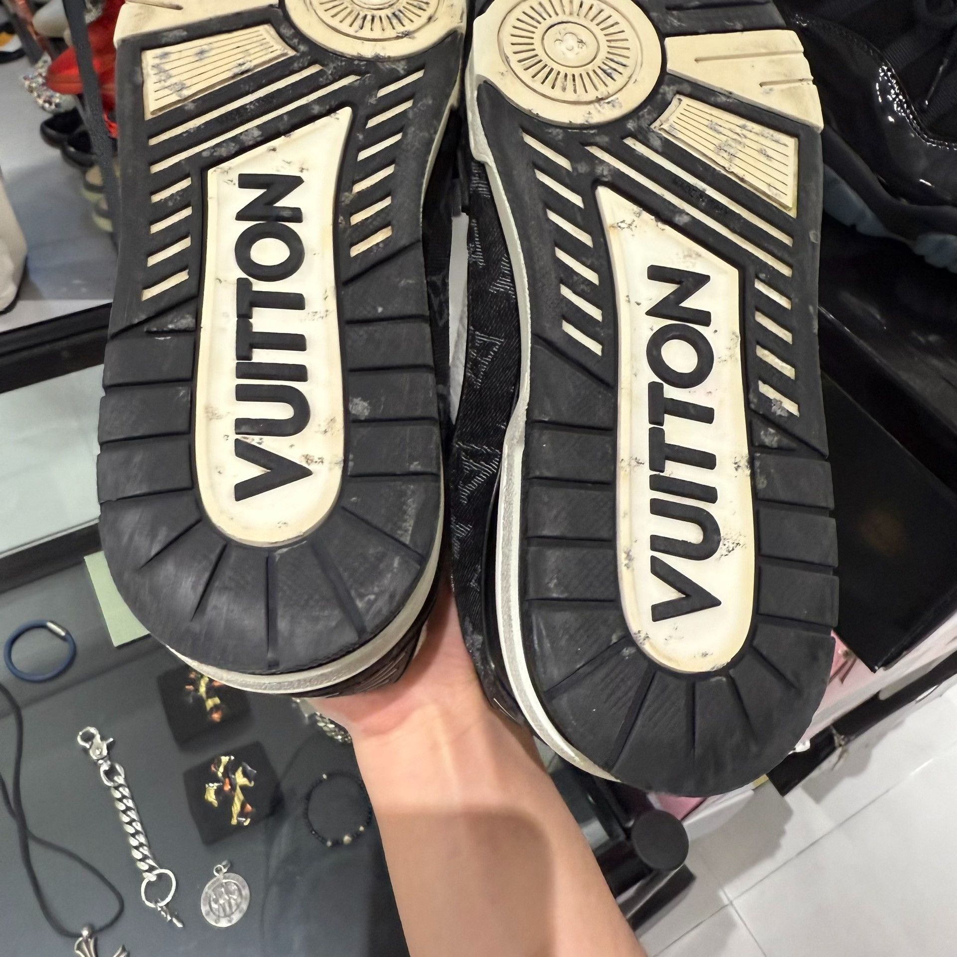 Louis Vuitton Louis Vuitton LV Trainer Panda Size US 9.5 / EU 42-43 - 9 Thumbnail