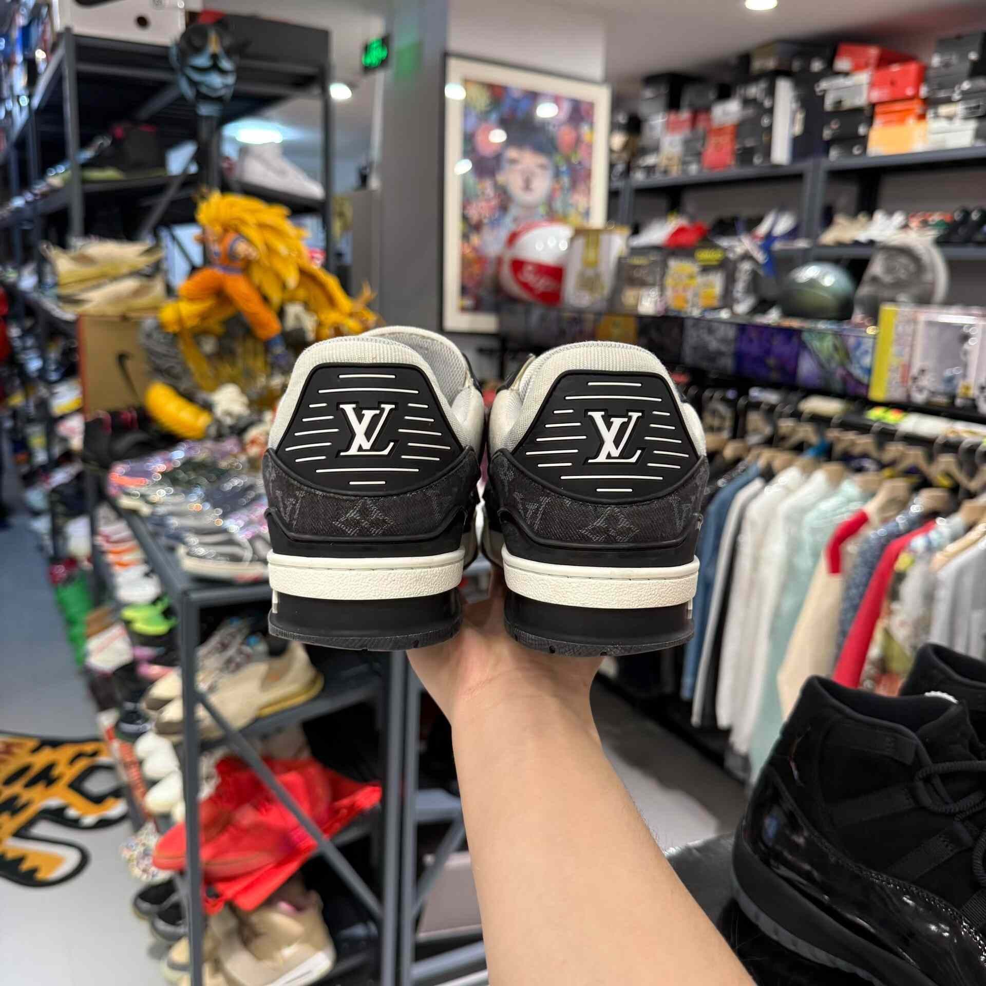 Louis Vuitton Louis Vuitton LV Trainer Panda Size US 9.5 / EU 42-43 - 3 Thumbnail