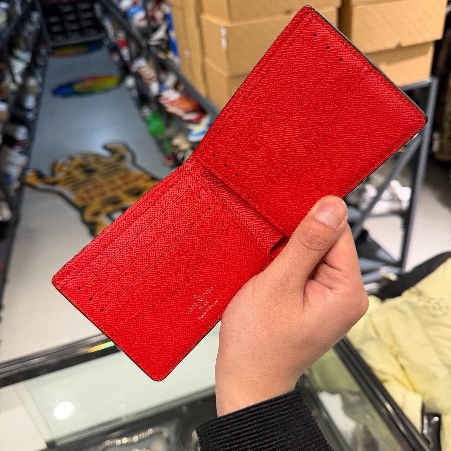 Louis Vuitton Louis Vuitton x Supreme Fold Wallet Red Size ONE SIZE - 3 Thumbnail