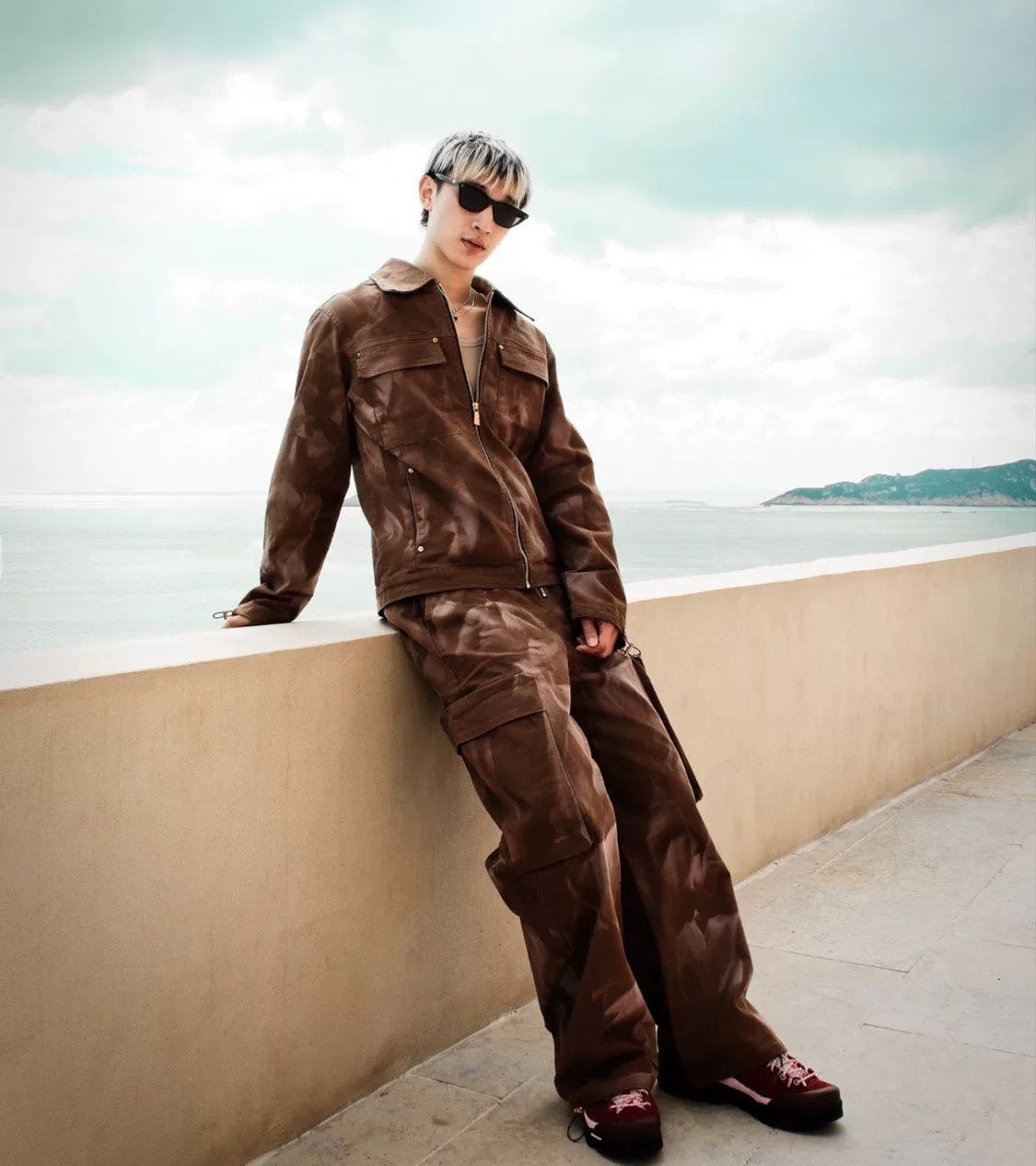 John Galliano GALLIANO LANDOR Water Ripple Cargo Wide-Leg Pants Size US 26 / EU 42 - 2 Thumbnail