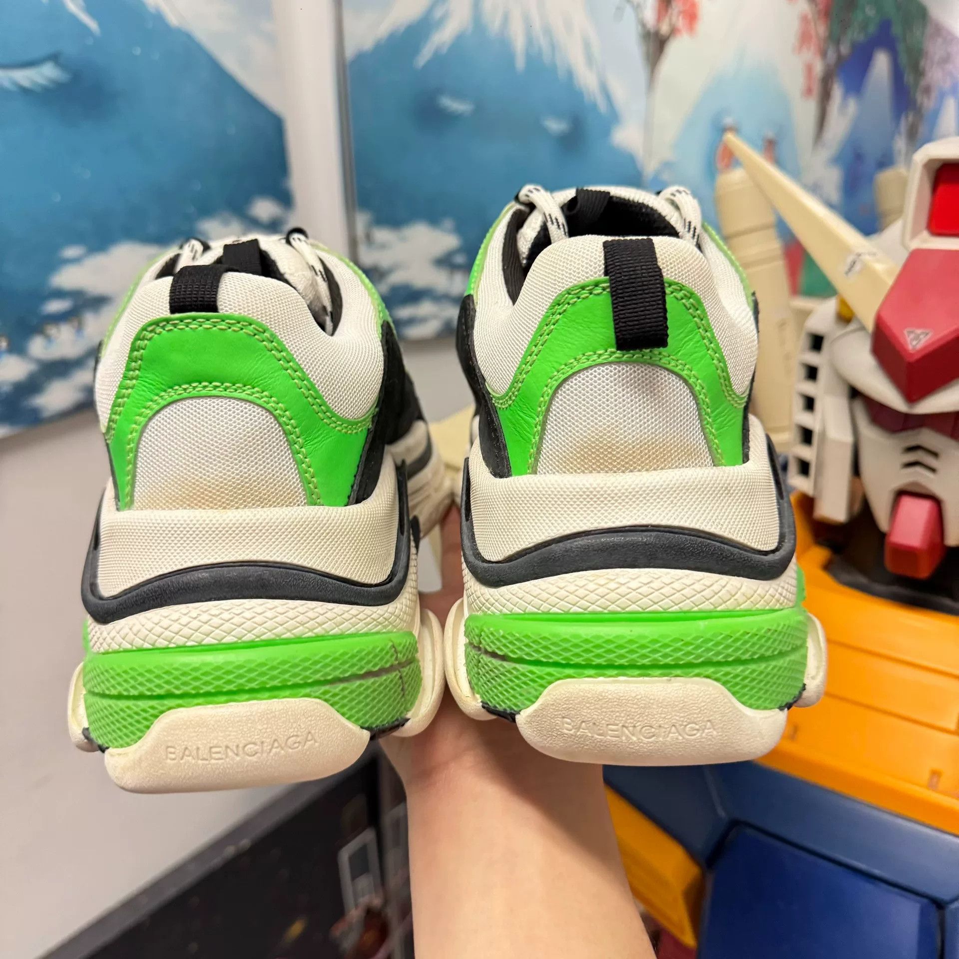 Balenciaga Balenciaga Triple S Green Distressed Size 42 Size US 9 / EU 42 - 3 Thumbnail