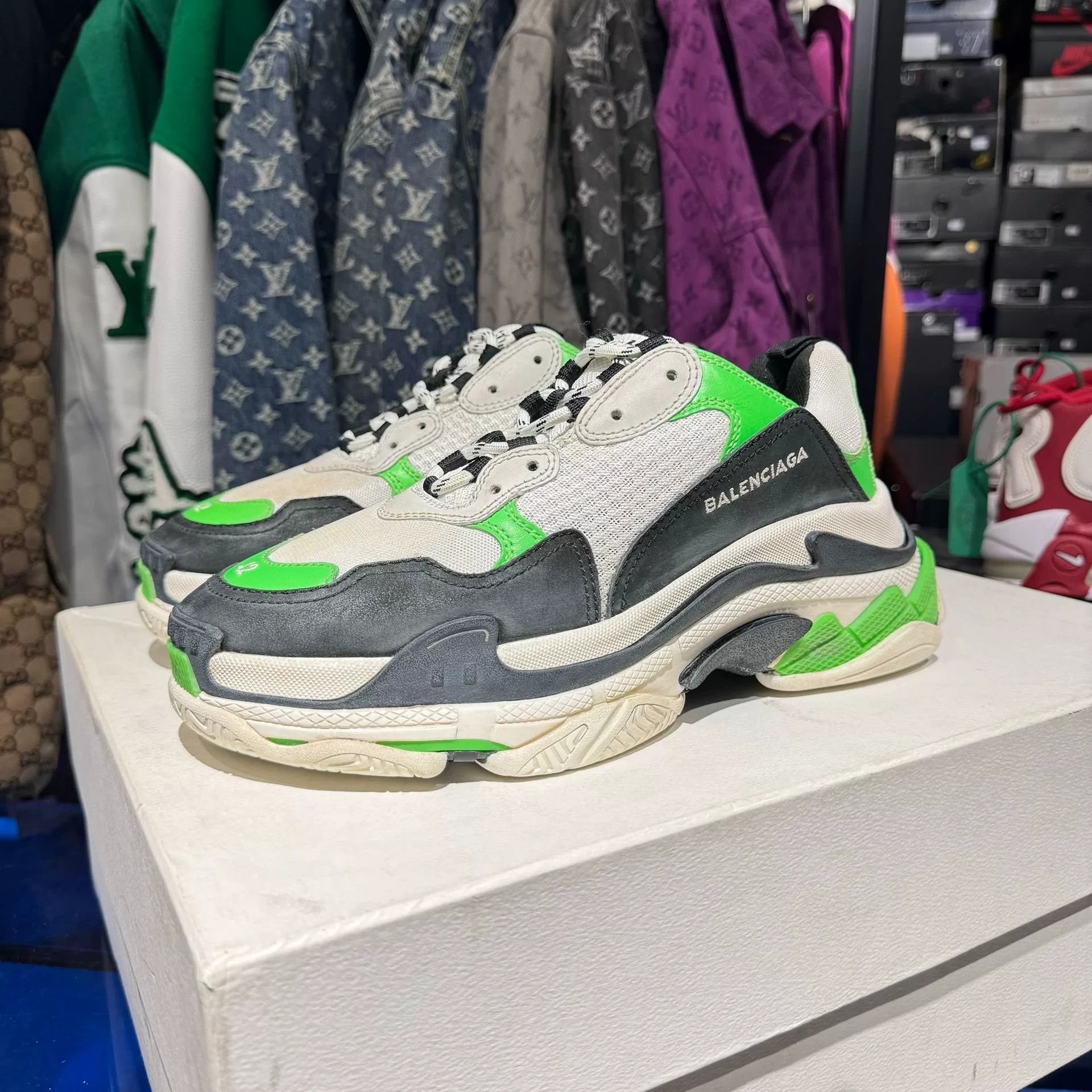 Balenciaga Balenciaga Triple S Green Distressed Size 42 Size US 9 / EU 42 - 5 Thumbnail
