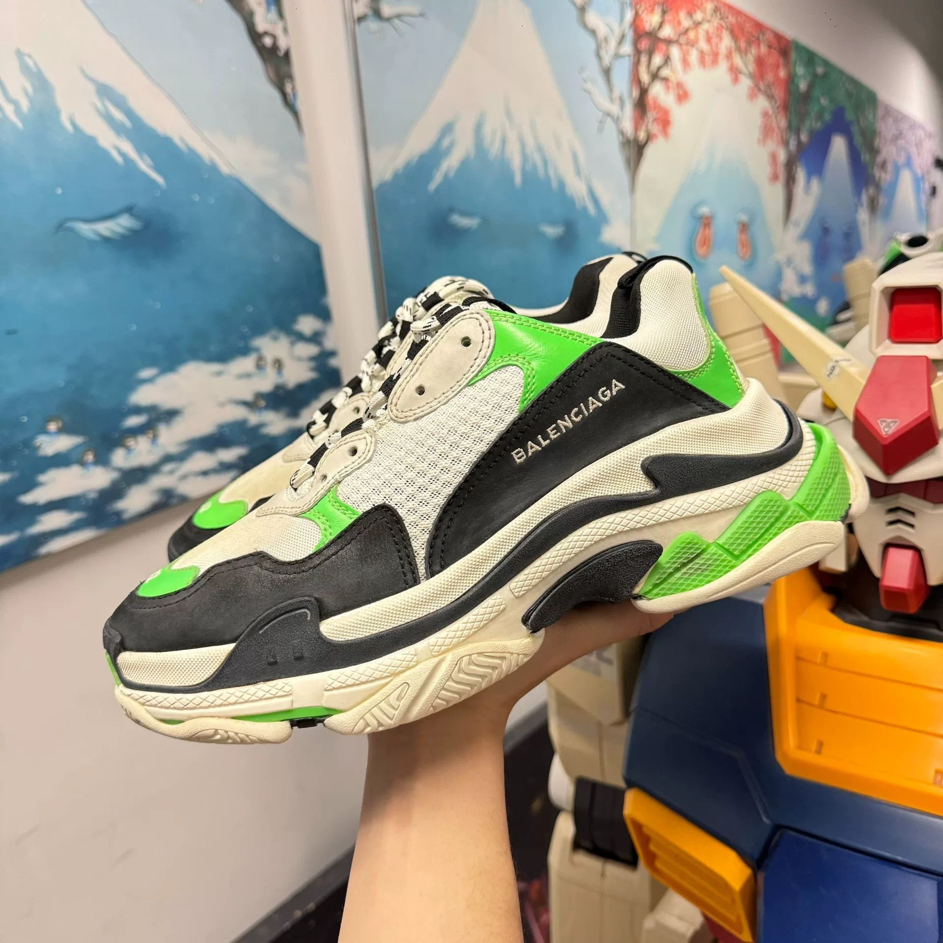 Balenciaga Balenciaga Triple S Green Distressed Size 42 Size US 9 / EU 42 - 2 Thumbnail