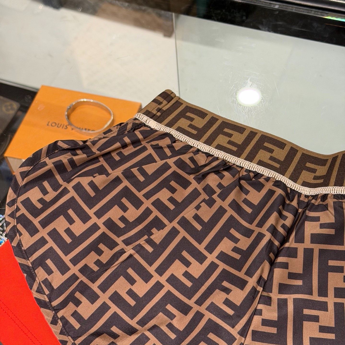 Fendi Fendi Logo Print Casual Shorts Size 36" / US 14 / IT 50 - 3 Thumbnail