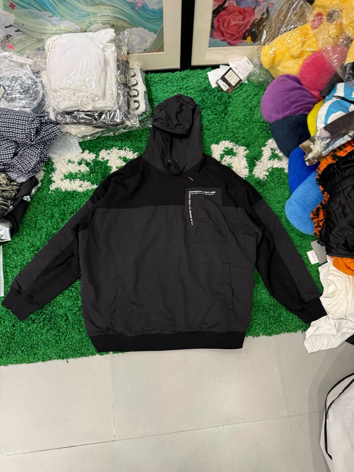 Givenchy Givenchy Black Hoodie Size US L / EU 52-54 / 3 - 5 Thumbnail