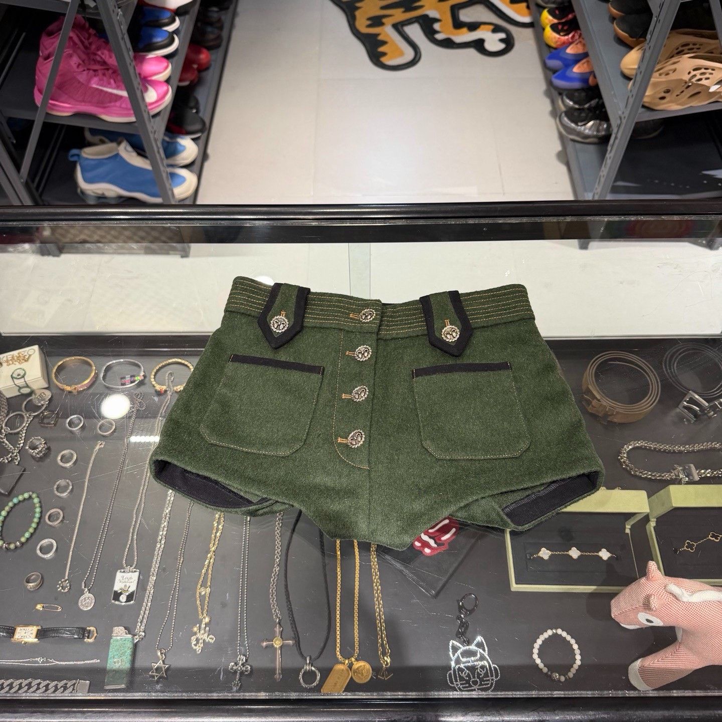 Miu Miu Miu Miu Army Green Wool Shorts Size 38" / US 16 / IT 52 - 3 Thumbnail