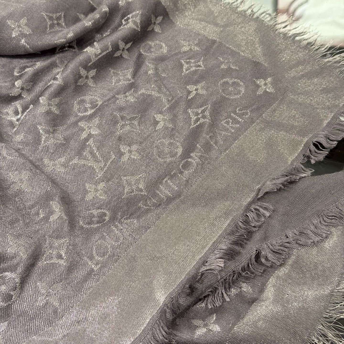 Louis Vuitton Louis Vuitton Monogram Scarf Size ONE SIZE - 6 Thumbnail