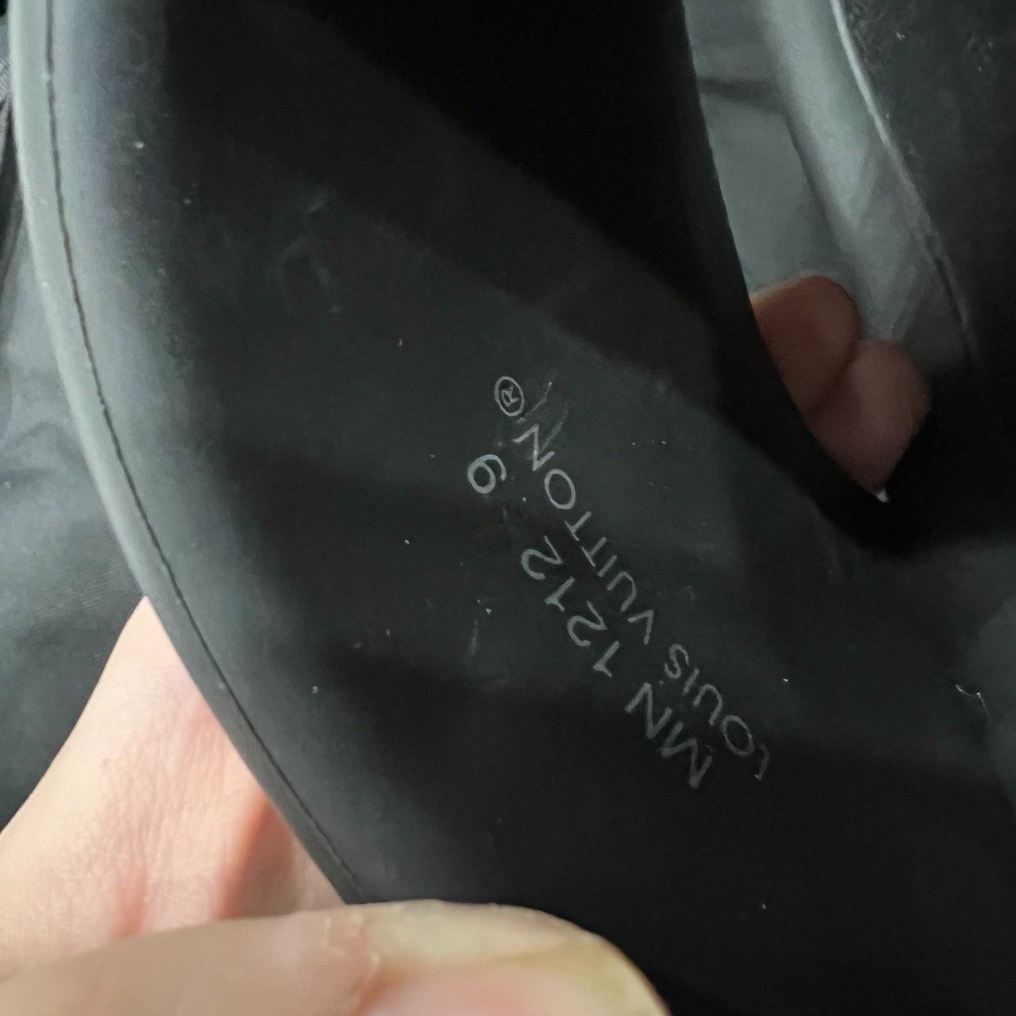 Louis Vuitton Louis Vuitton Waterfront Slides Size US 10 / EU 43 - 6 Thumbnail