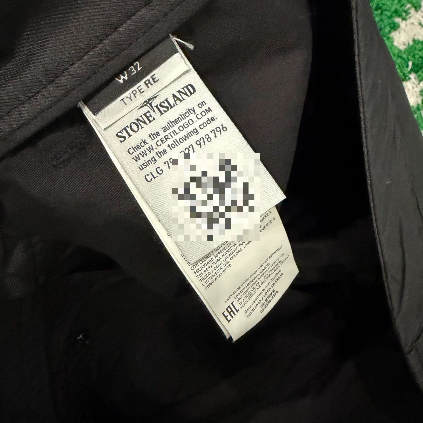Stone Island Logo Multi-Pocket Shorts