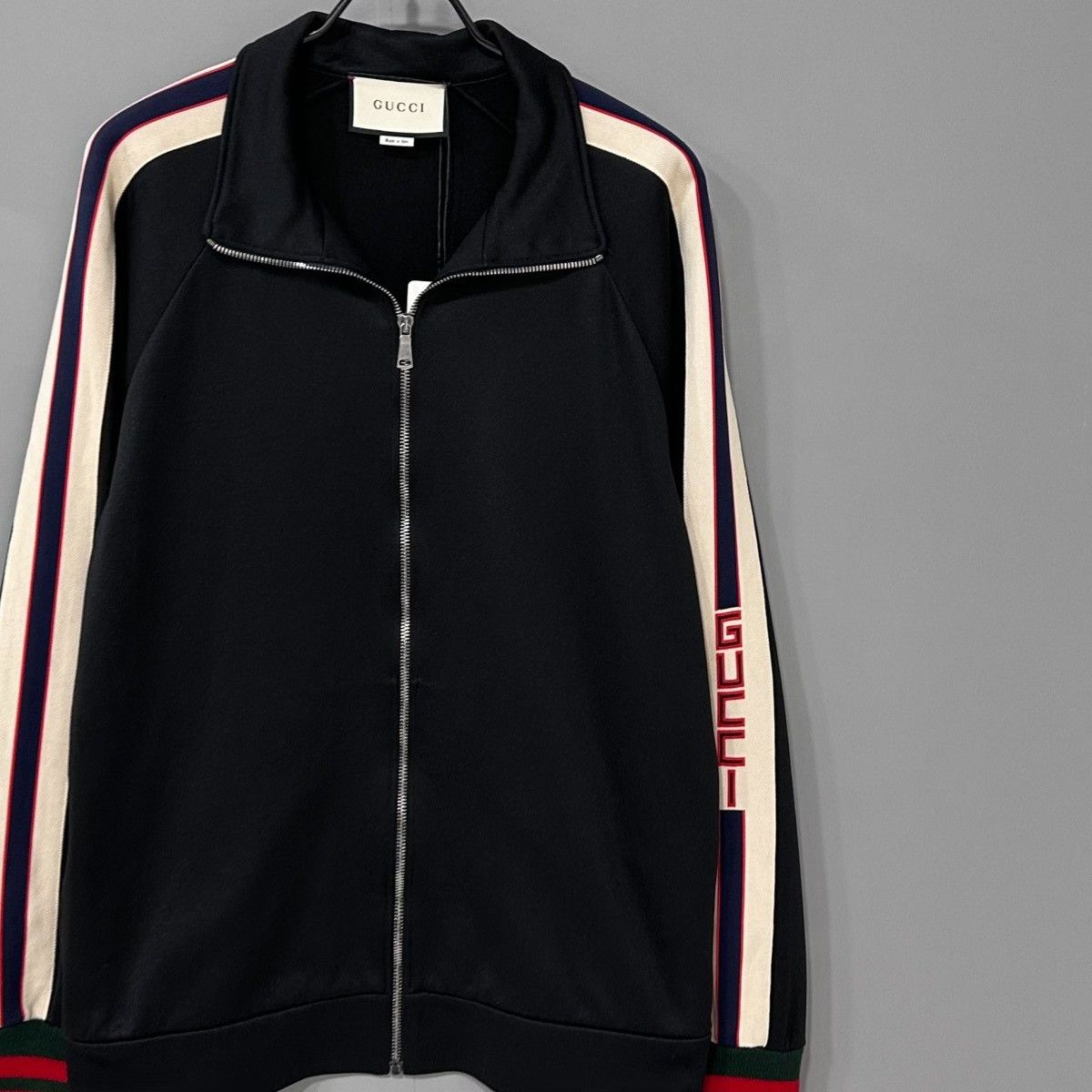 Gucci Gucci Black Jacket Red Blue Stripes Zip Size US XL / EU 56 / 4 - 2 Thumbnail