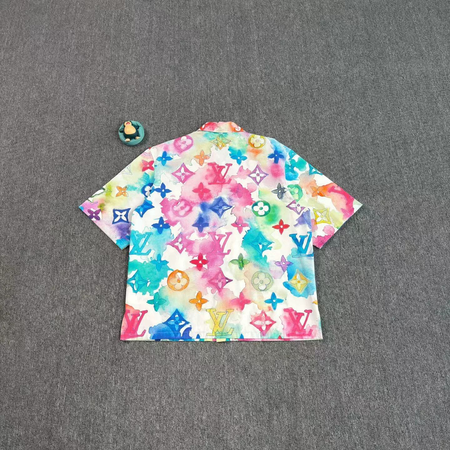Louis Vuitton LV Watercolor Monogram Short-Sleeve Shirt Size US XL / EU 56 / 4 - 2 Thumbnail