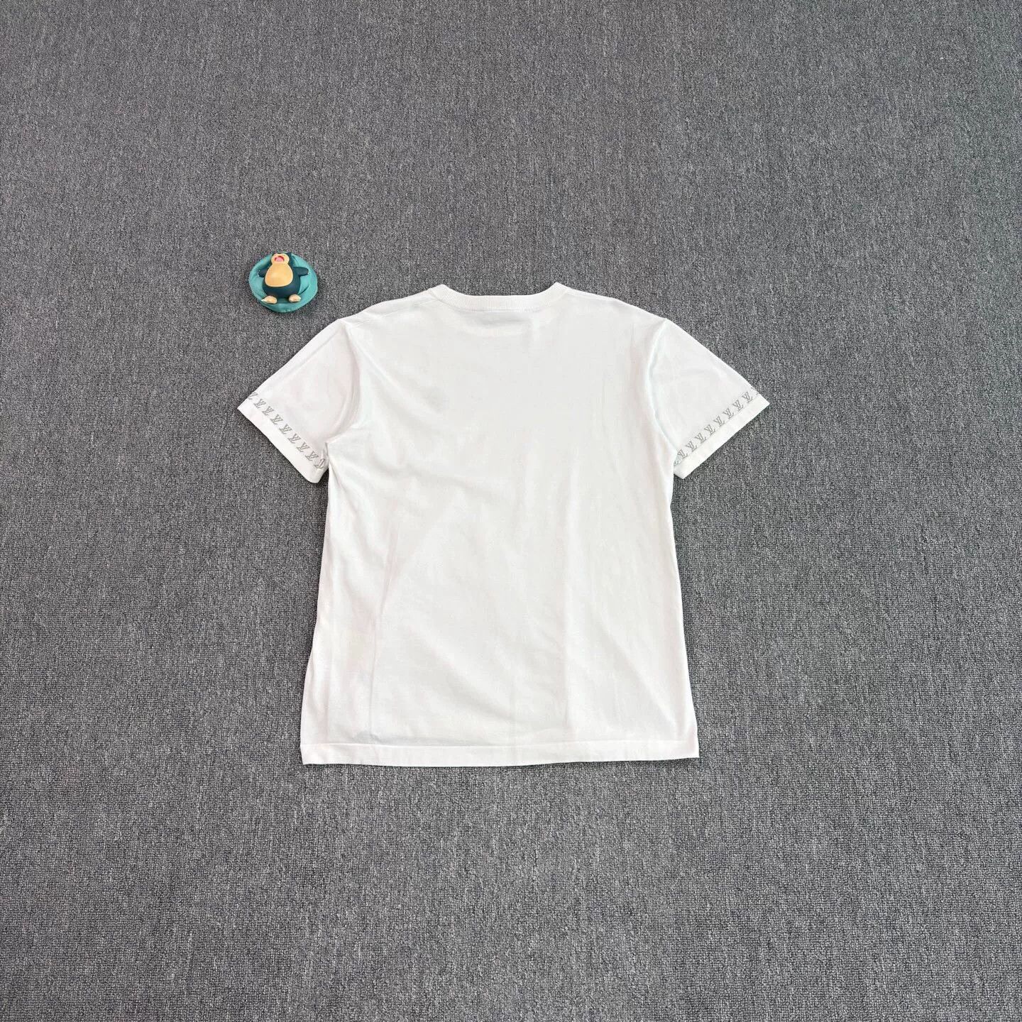 Louis Vuitton LV White Cuff Print Knit Short-Sleeve Size US S / EU 44-46 / 1 - 2 Thumbnail