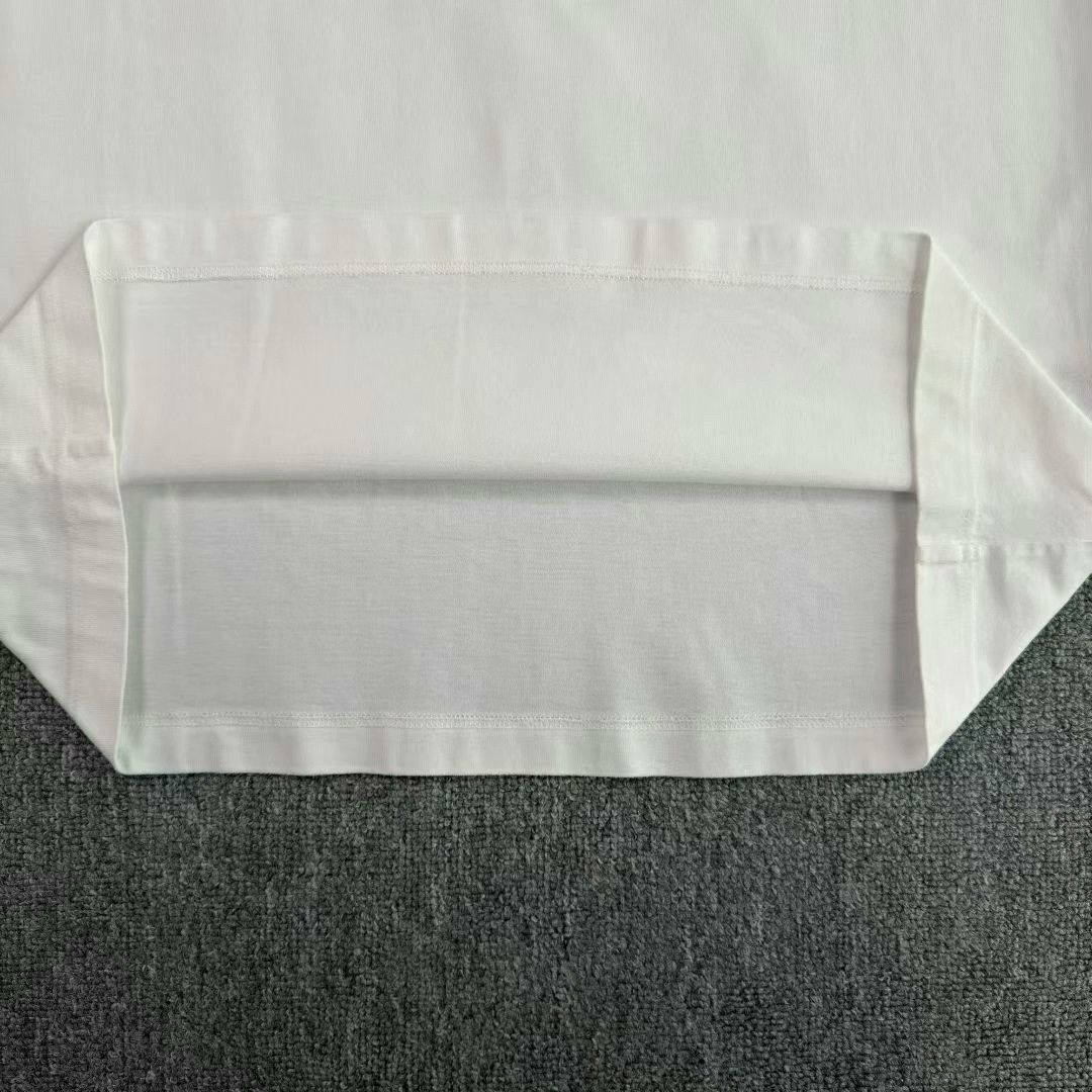 Louis Vuitton LV 25 Embossed Logo White Short-Sleeve Size US M / EU 48-50 / 2 - 7 Thumbnail