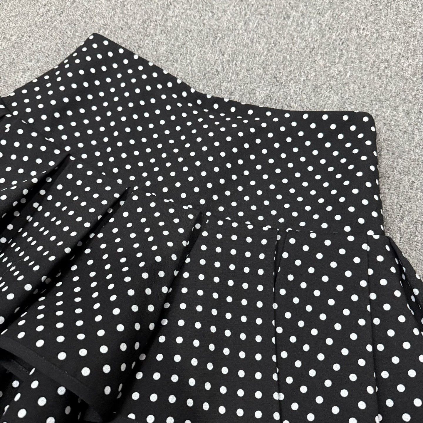 Valentino Valentino Black Polka Dot Silk-Wool Skirt Size 40" / US 18 - 3 Thumbnail