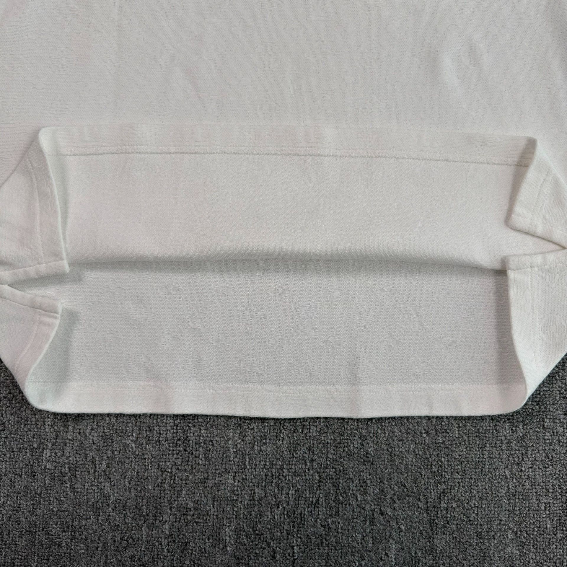 Louis Vuitton LV Dark Pattern Pocket White Short-Sleeve Size US L / EU 52-54 / 3 - 7 Thumbnail