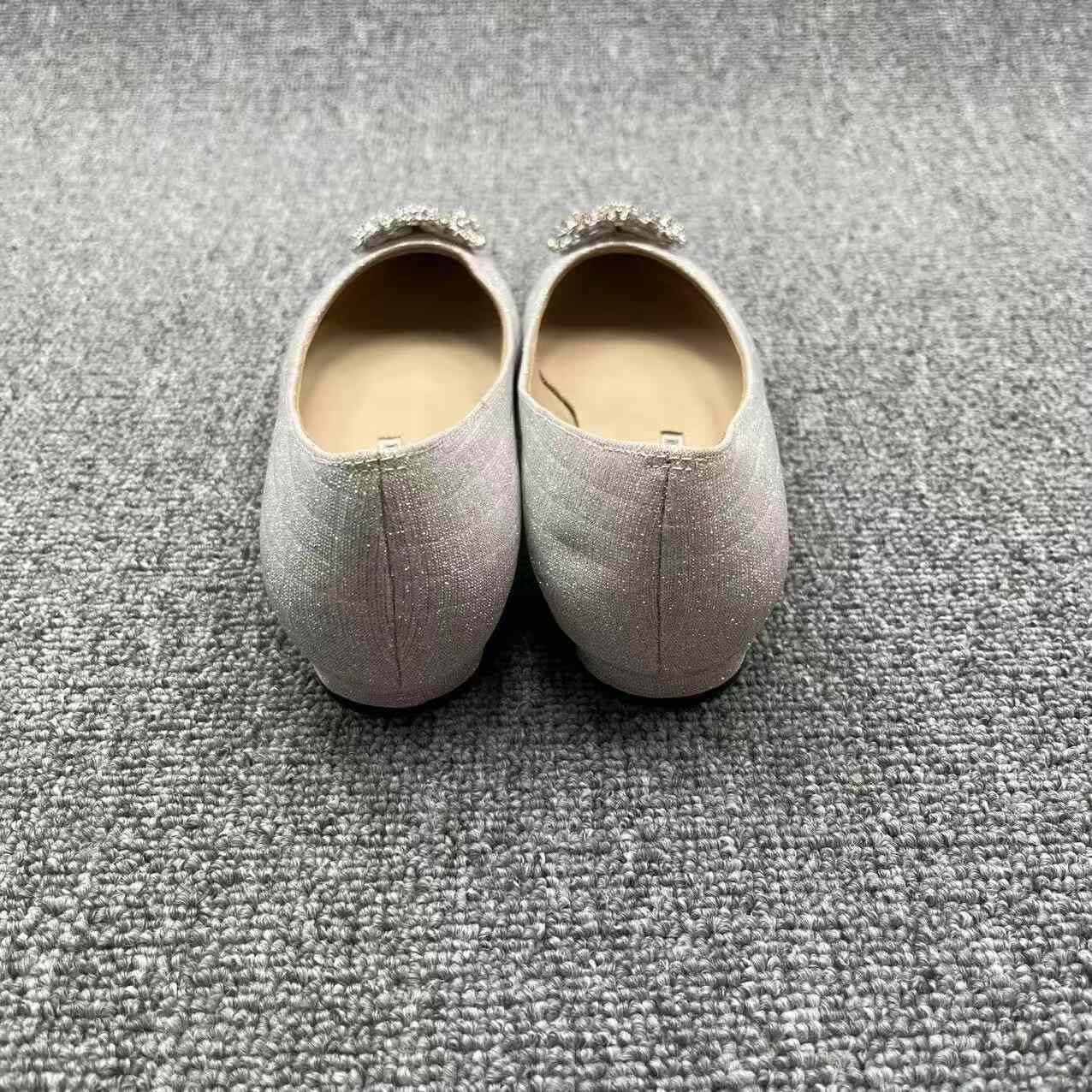 Manolo Blahnik Manolo Blahnik Gray Satin Diamond Flats Size US 4 / IT 34 - 4 Thumbnail