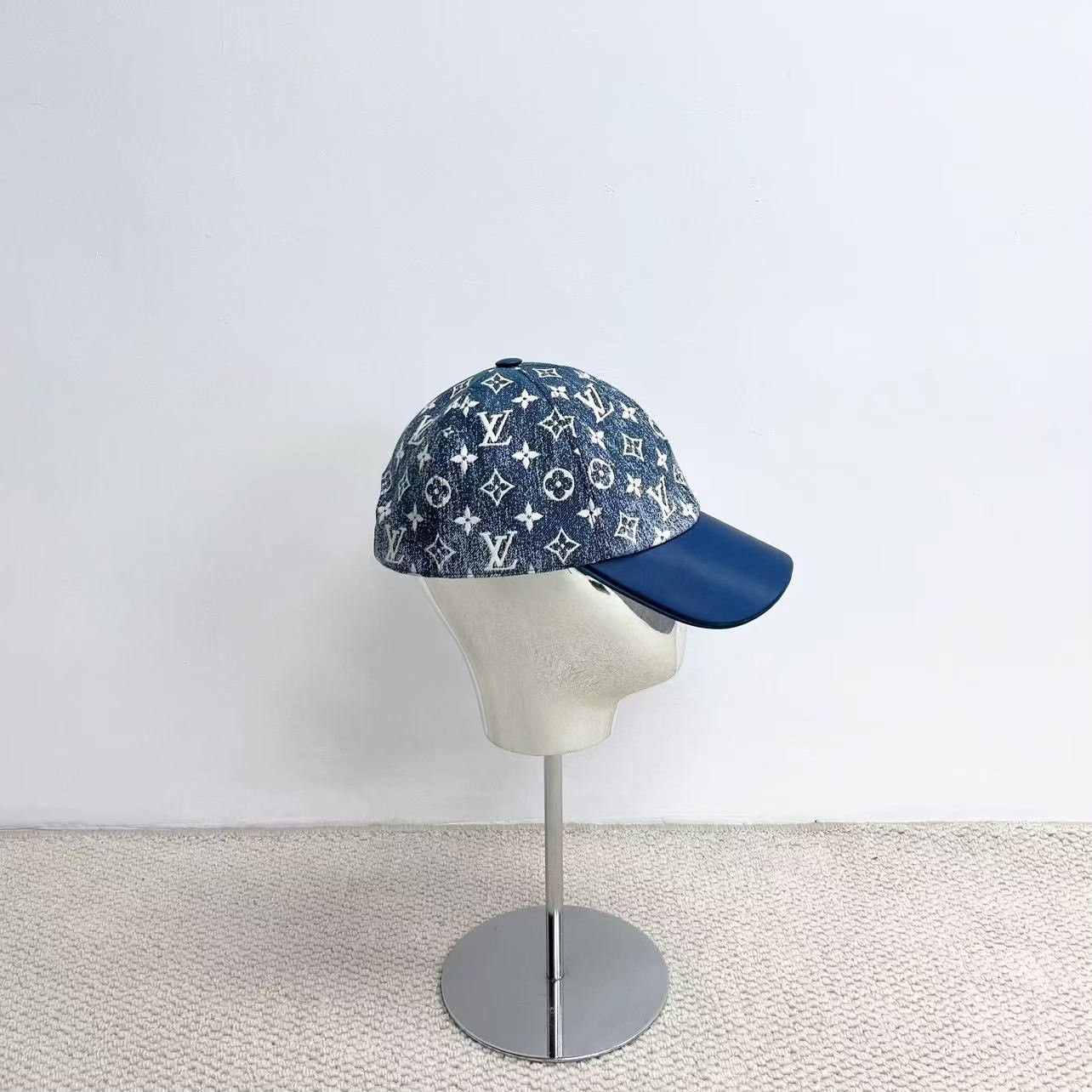 Louis Vuitton Louis Vuitton Blue Denim Leather Baseball Cap Size ONE SIZE - 2 Thumbnail