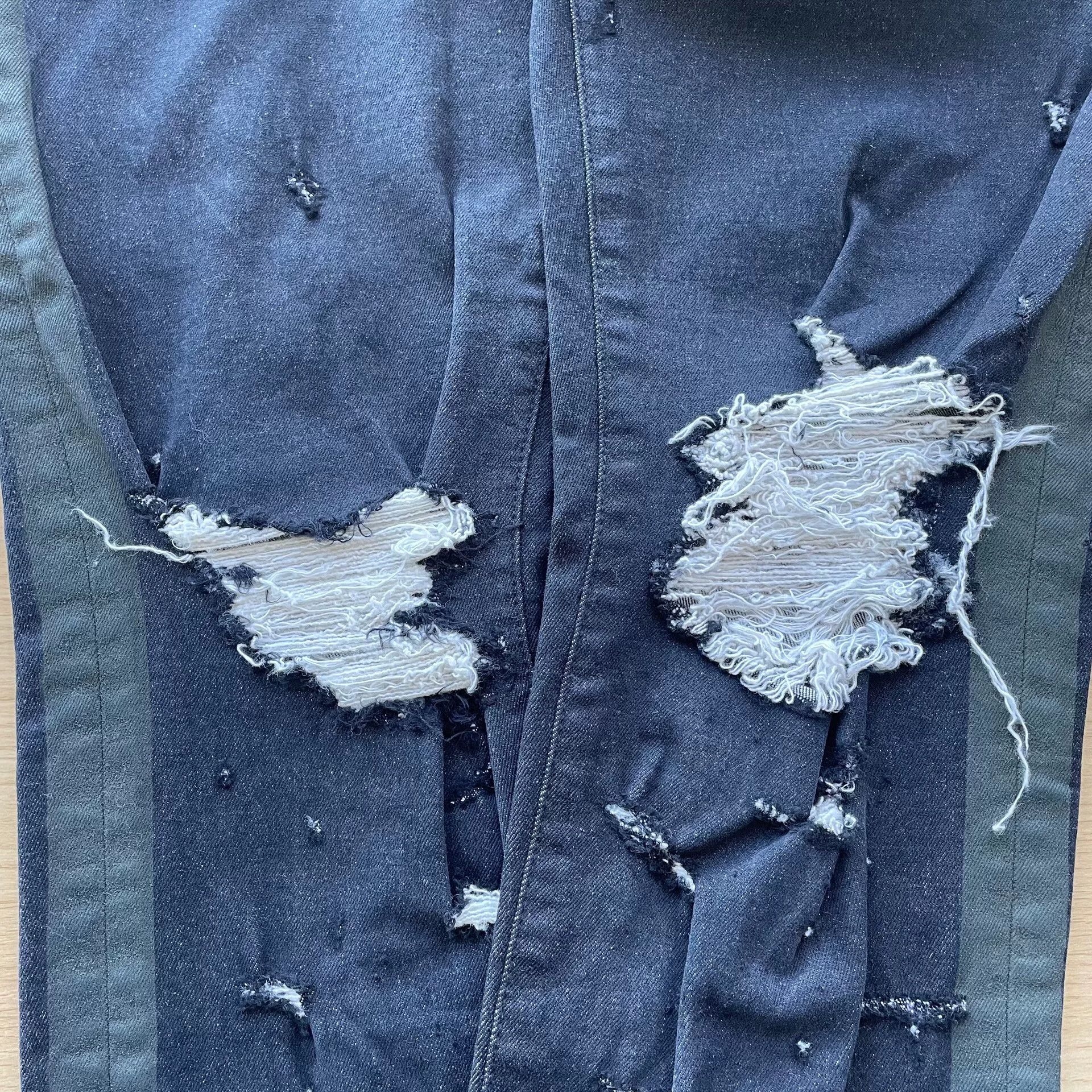 Balmain Balmain Black-Green Distressed Jeans Size US 33 - 5 Thumbnail