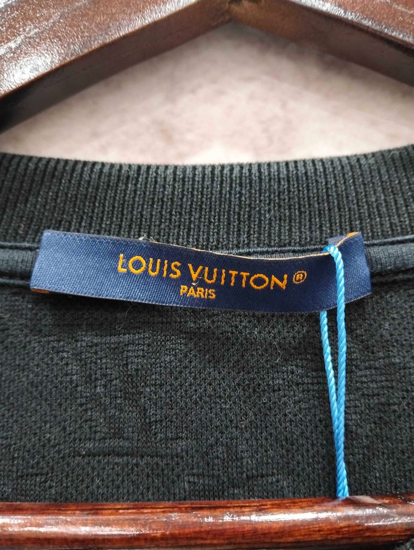 Louis Vuitton LV Black Dark Monogram 3D Pocket T-Shirt Size US L / EU 52-54 / 3 - 4 Thumbnail