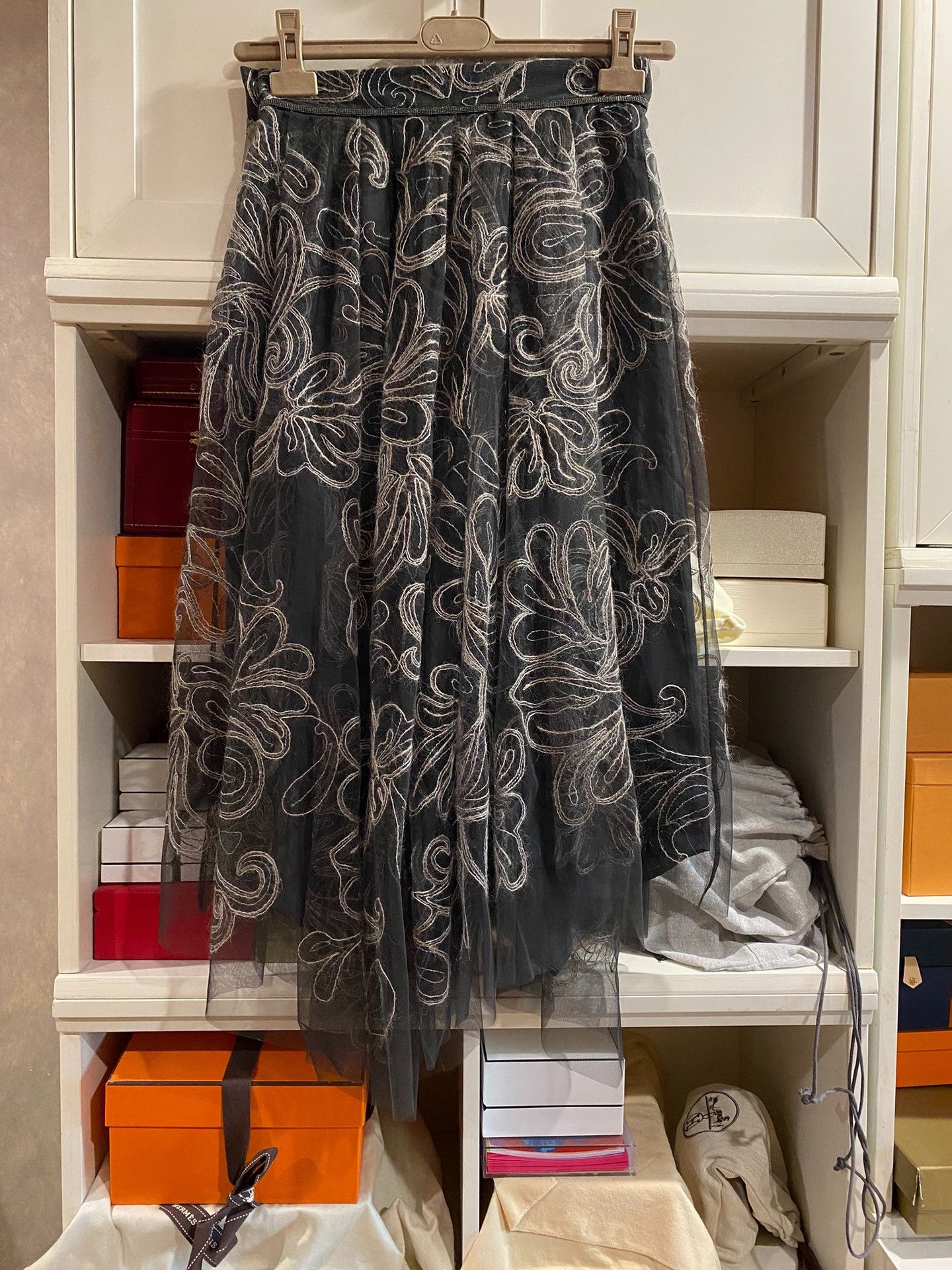 Brunello Cucinelli Brunello Cucinelli Embroidered Gray Skirt Size 38" / US 16 / IT 52 - 2 Thumbnail