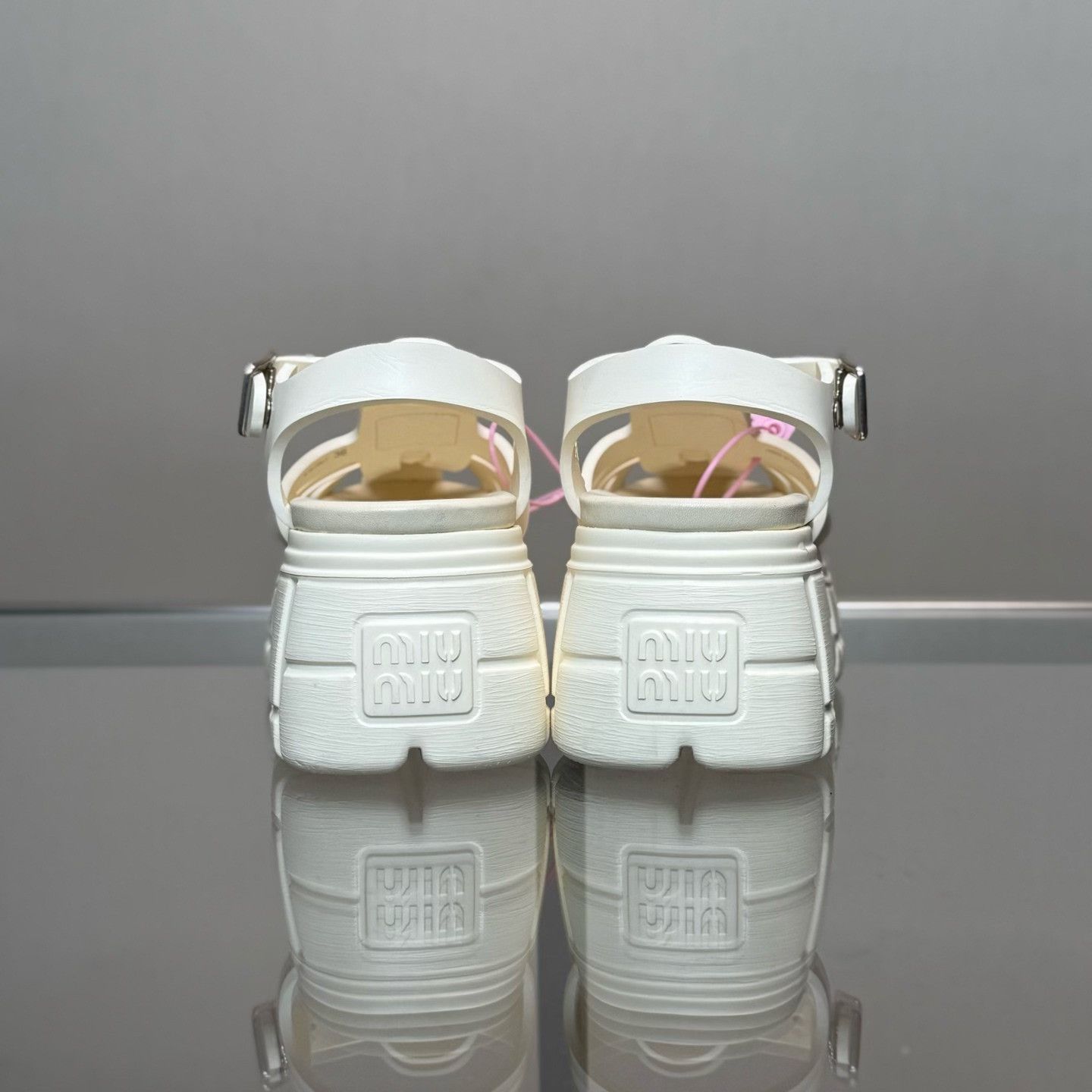 Miu Miu MIU MIU Beige Platform Roman Sandals Size US 5 / IT 35 - 4 Thumbnail