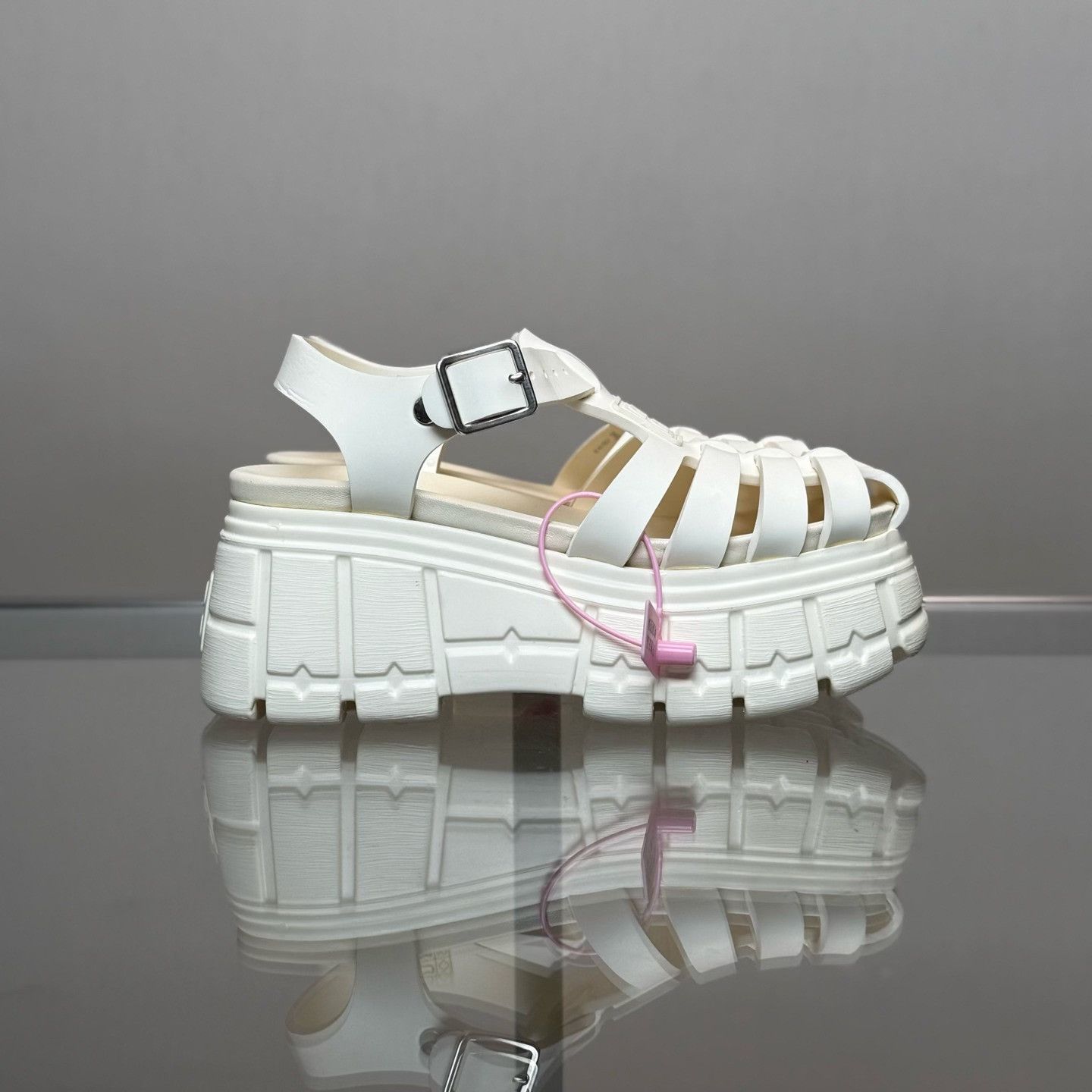 Miu Miu MIU MIU Beige Platform Roman Sandals Size US 5 / IT 35 - 3 Thumbnail