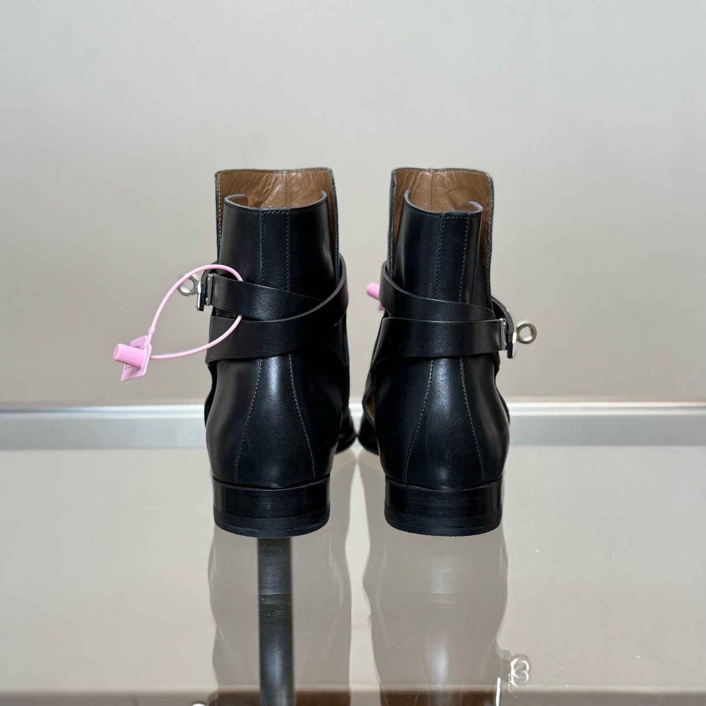 Hermes Hermes Kelly Buckle Black Leather Short Boots Size US 7.5 / IT 37.5 - 4 Thumbnail