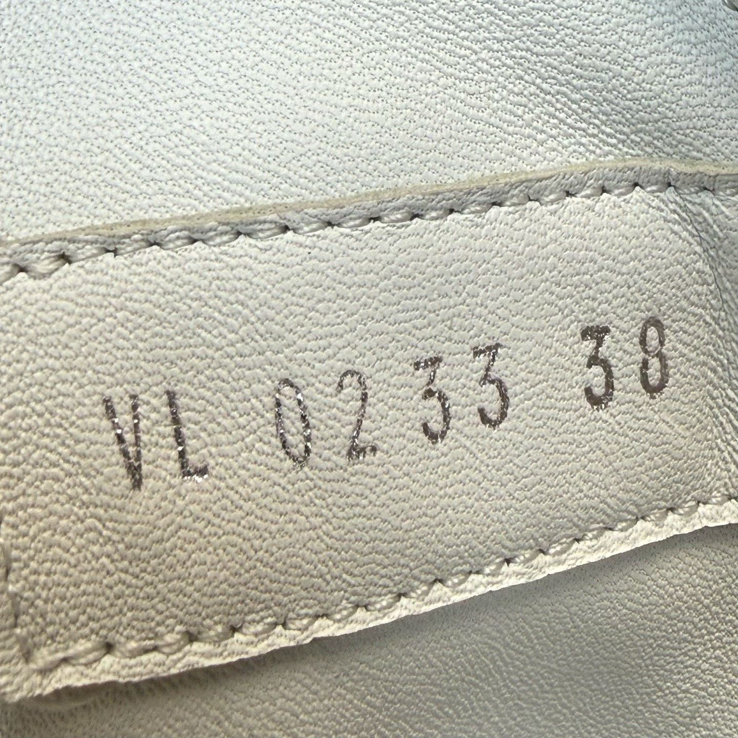 Louis Vuitton Louis Vuitton Archlight White Embossed Dad Shoes Size US 7 / IT 37 - 7 Thumbnail