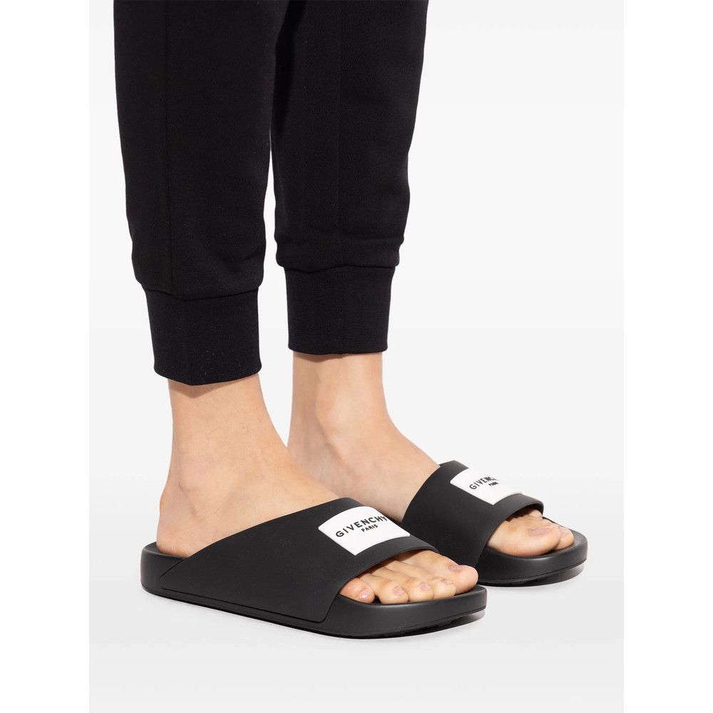 Givenchy Givenchy BLACK Flip-Flops & Slides Size US 9 / IT 39 - 2 Thumbnail
